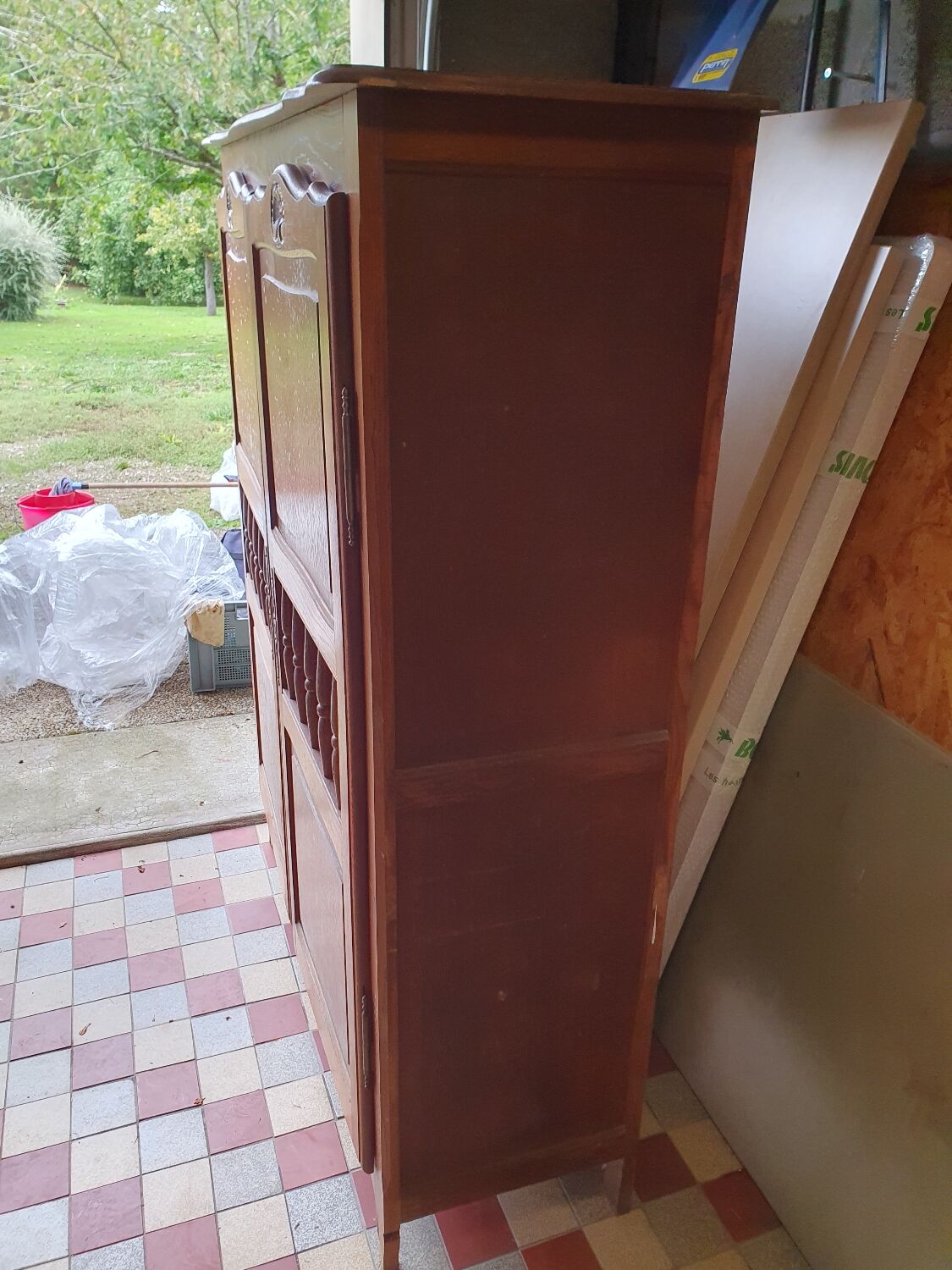 Small wardrobe - clothes rail