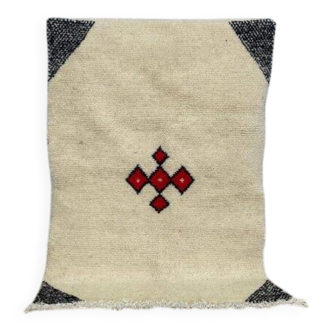 Handmade natural wool rug, size 150 x 270 cm