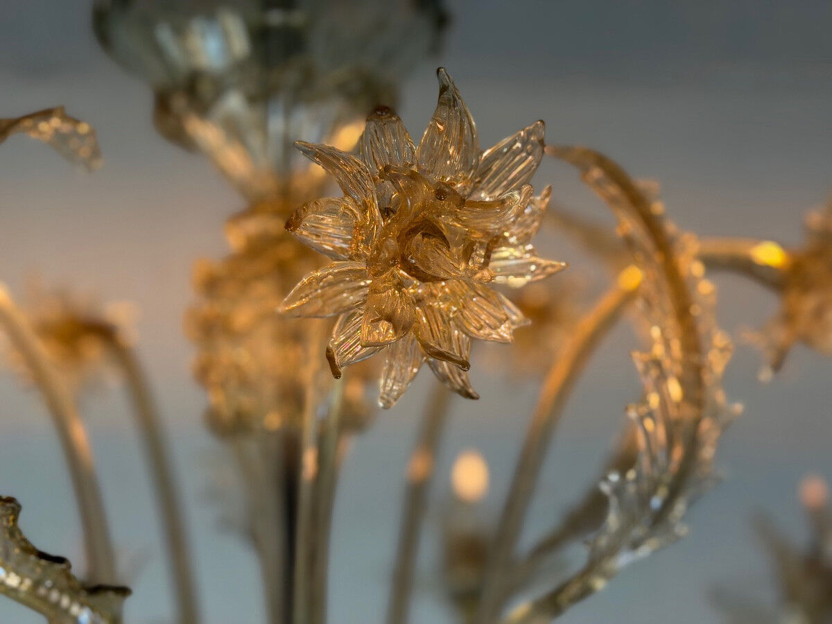 Venetian chandelier in gilded Murano glass, 10 light arms, circa 1920.