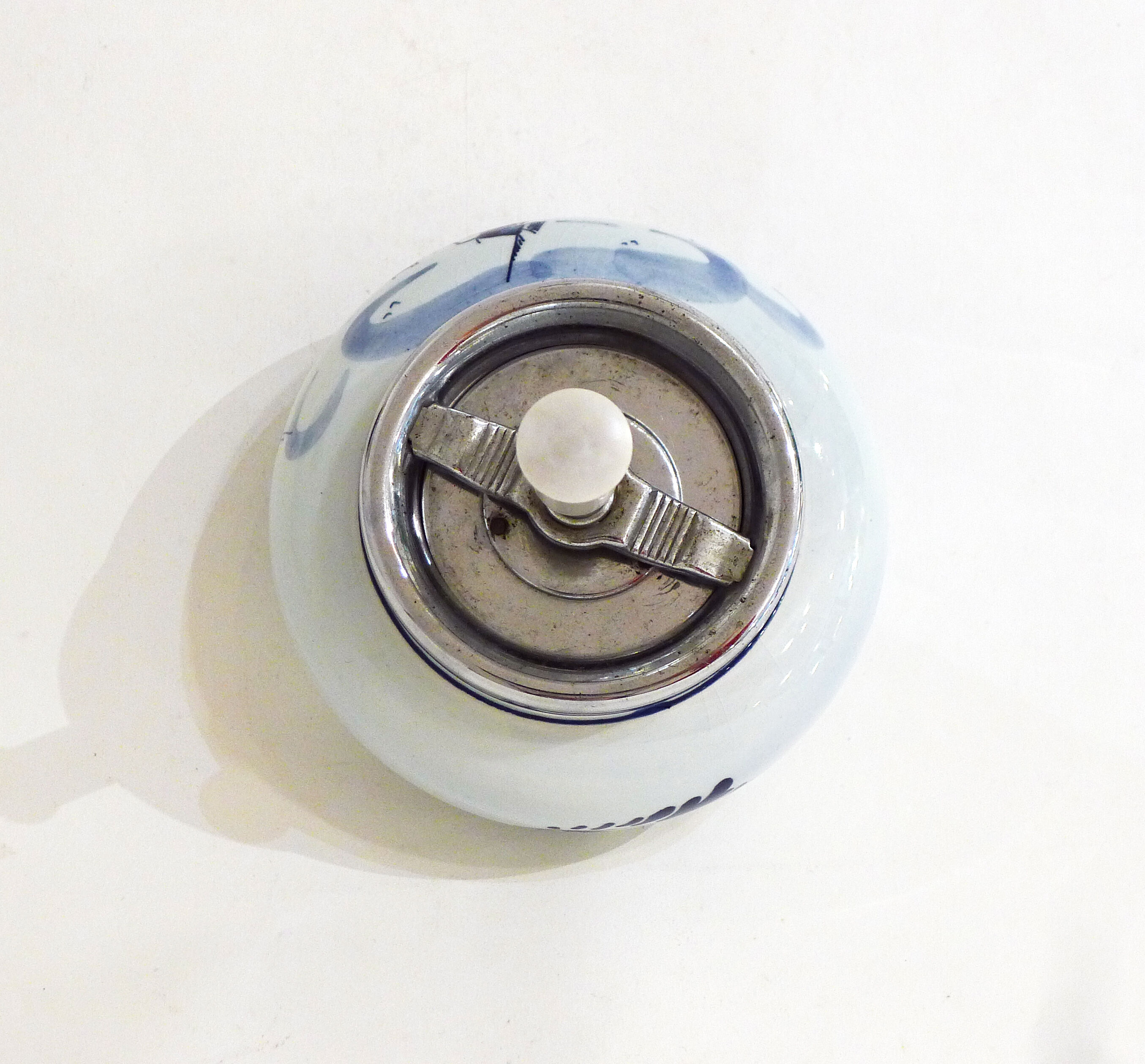 Blue Delft ashtray with lid