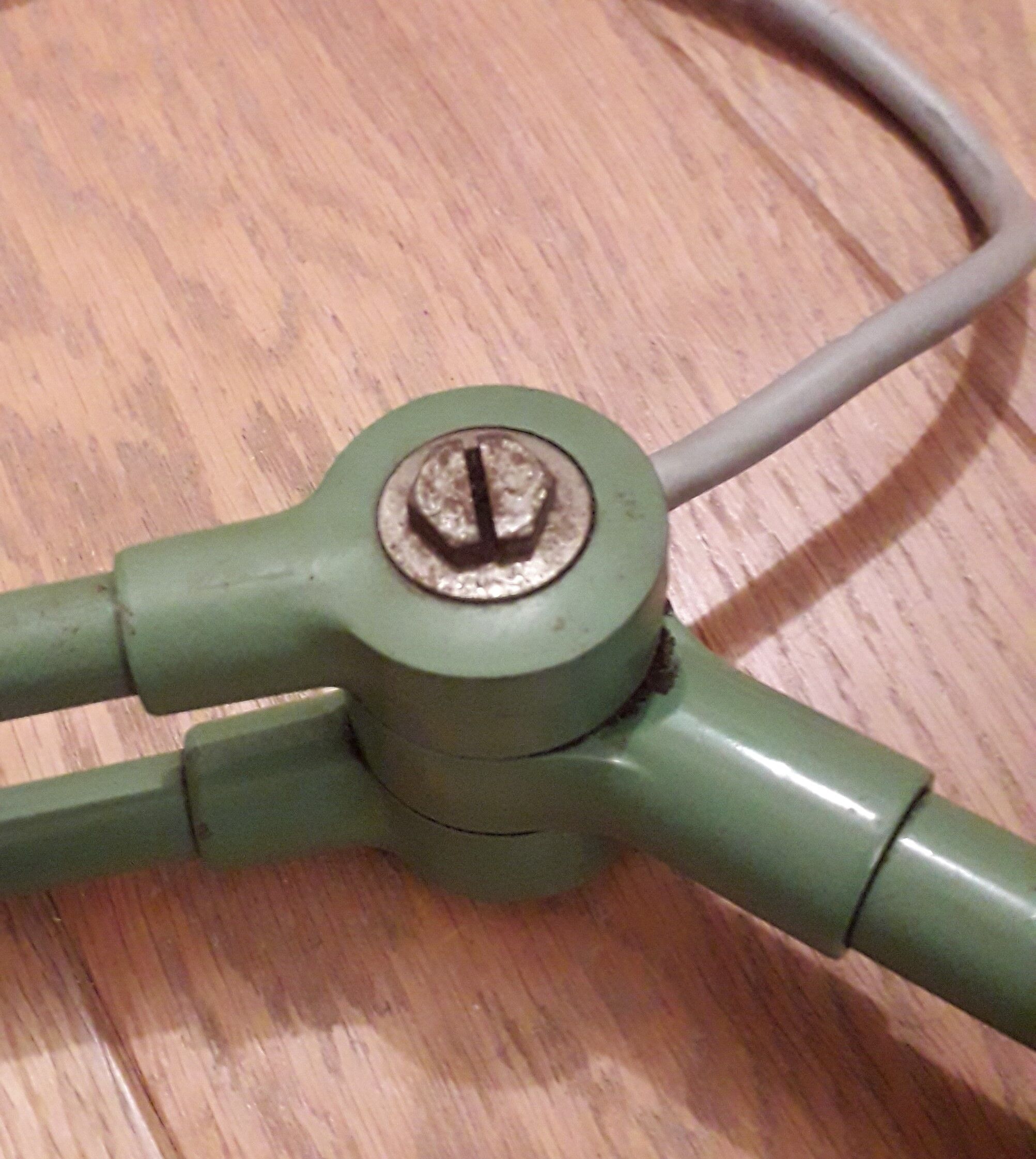 Workshop 2 articulated lamp arms