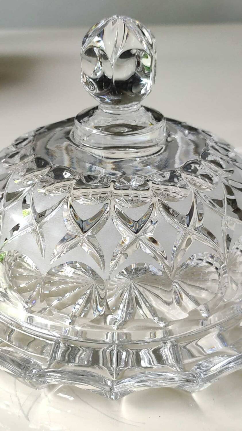 Butter dish/Cheese bell. Dome/Nachtmann shape. Crystal. Diameter 19 cm