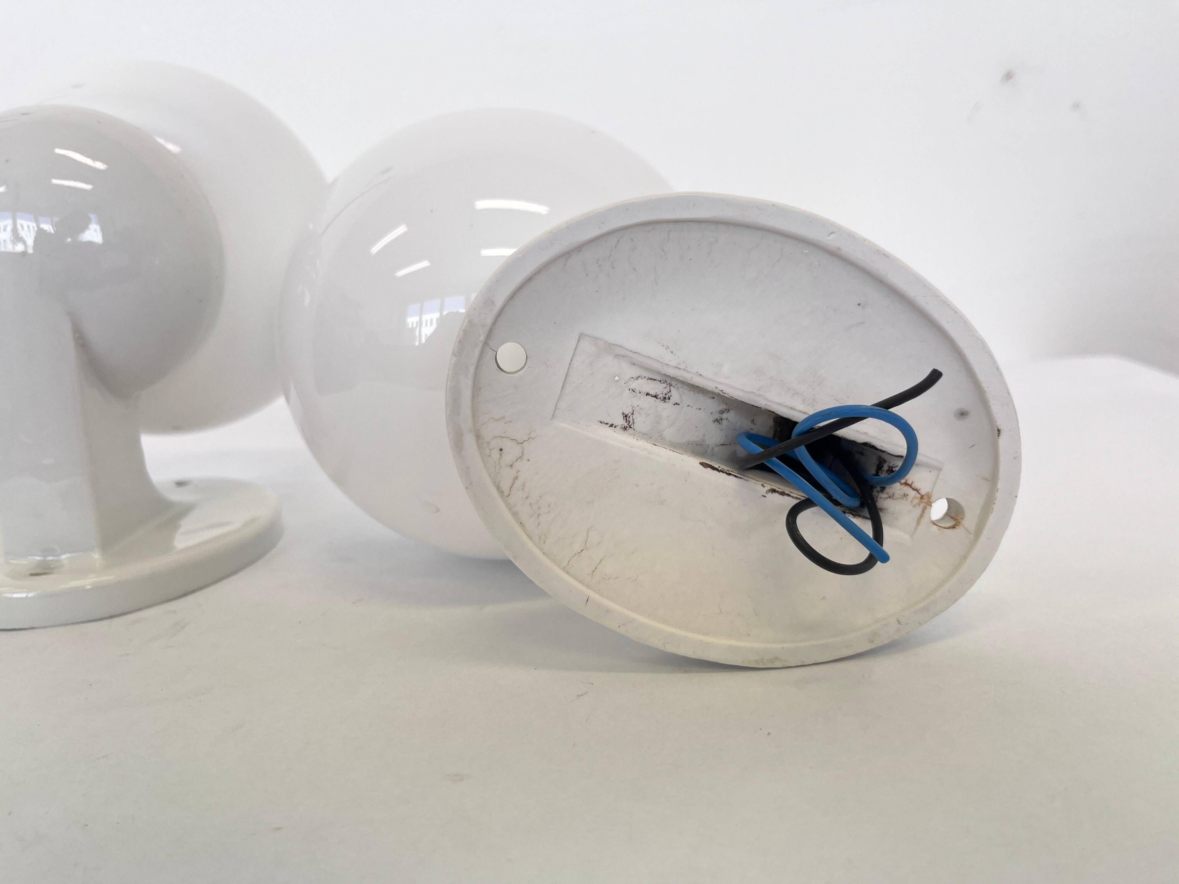 Pair of Bauhaus Wall Lamps in Porcelain and Glass - Design - 1930s