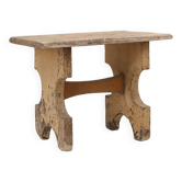 Beau tabouret bas de forme rustique en bois peint, France vers 1900