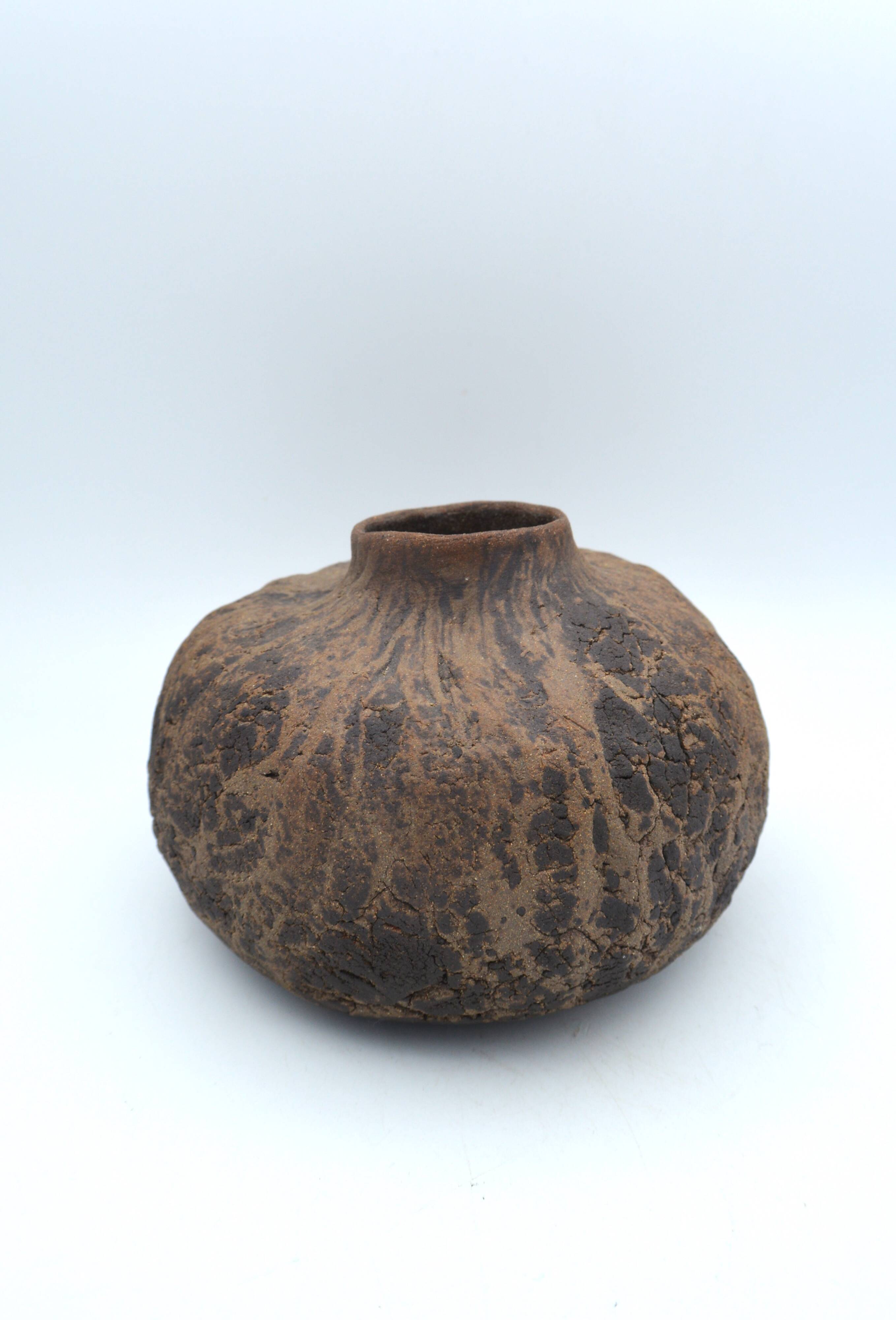 Organic stoneware vase Puisaye