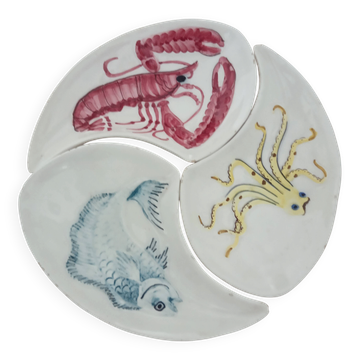 Set of 3 appetizer dishes.