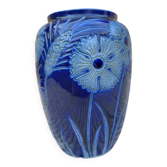 Betschdorf Alsace stoneware vase signed Krumeich Remmy with wildflower motifs. Very good condition. H 18 cm