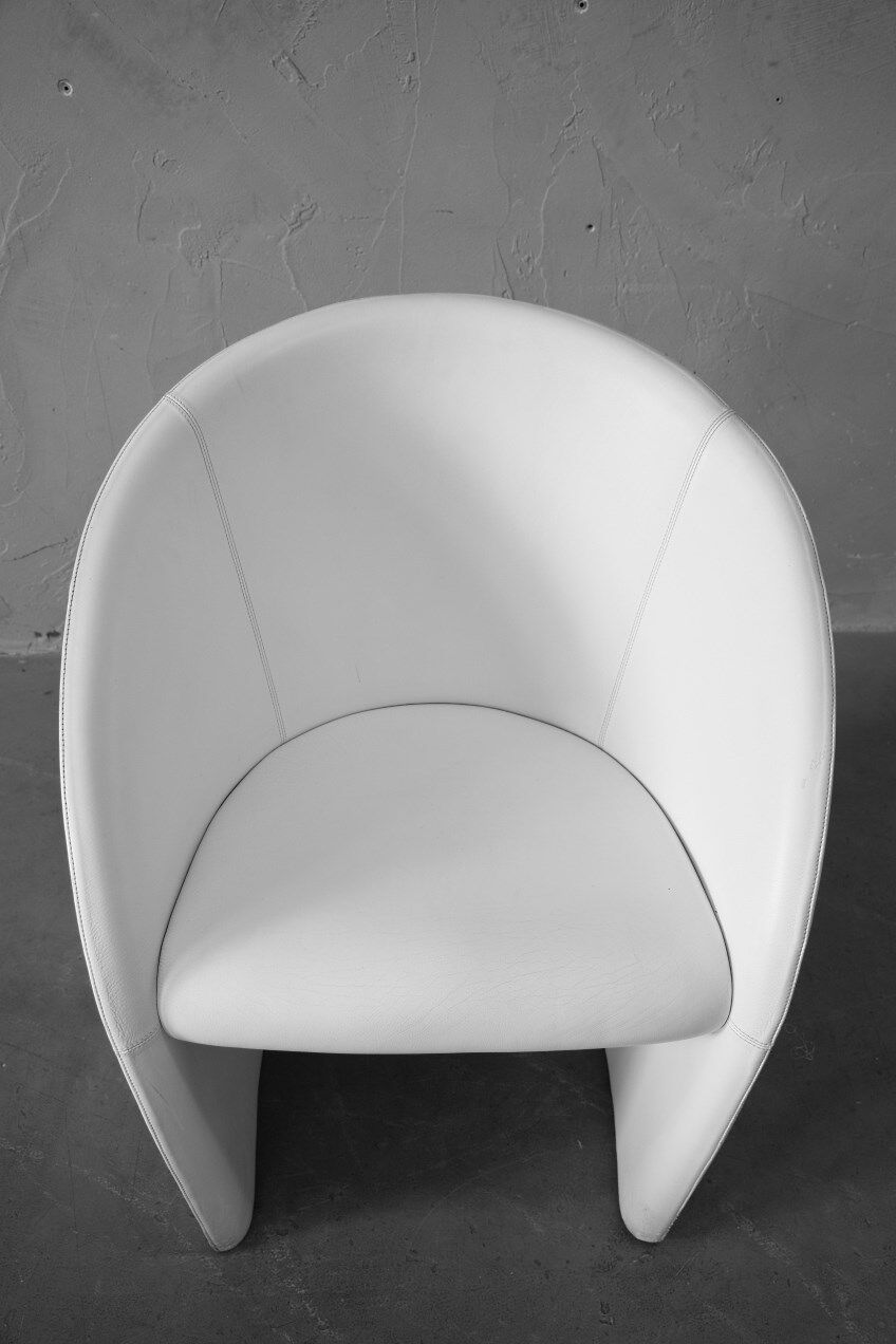 Intervista Leather Armchair by Massimo and Lella Vignelli for Poltrona Frau, 1989.