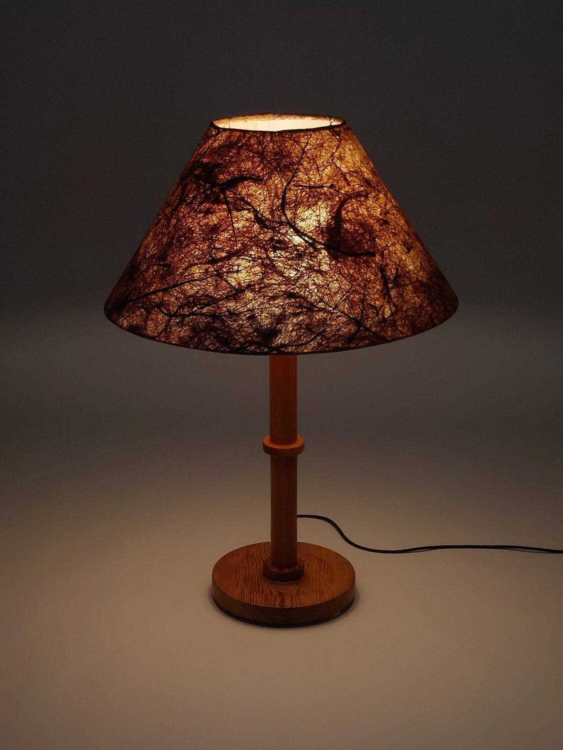 Vintage pine wood floor or table lamp with real leaves shade