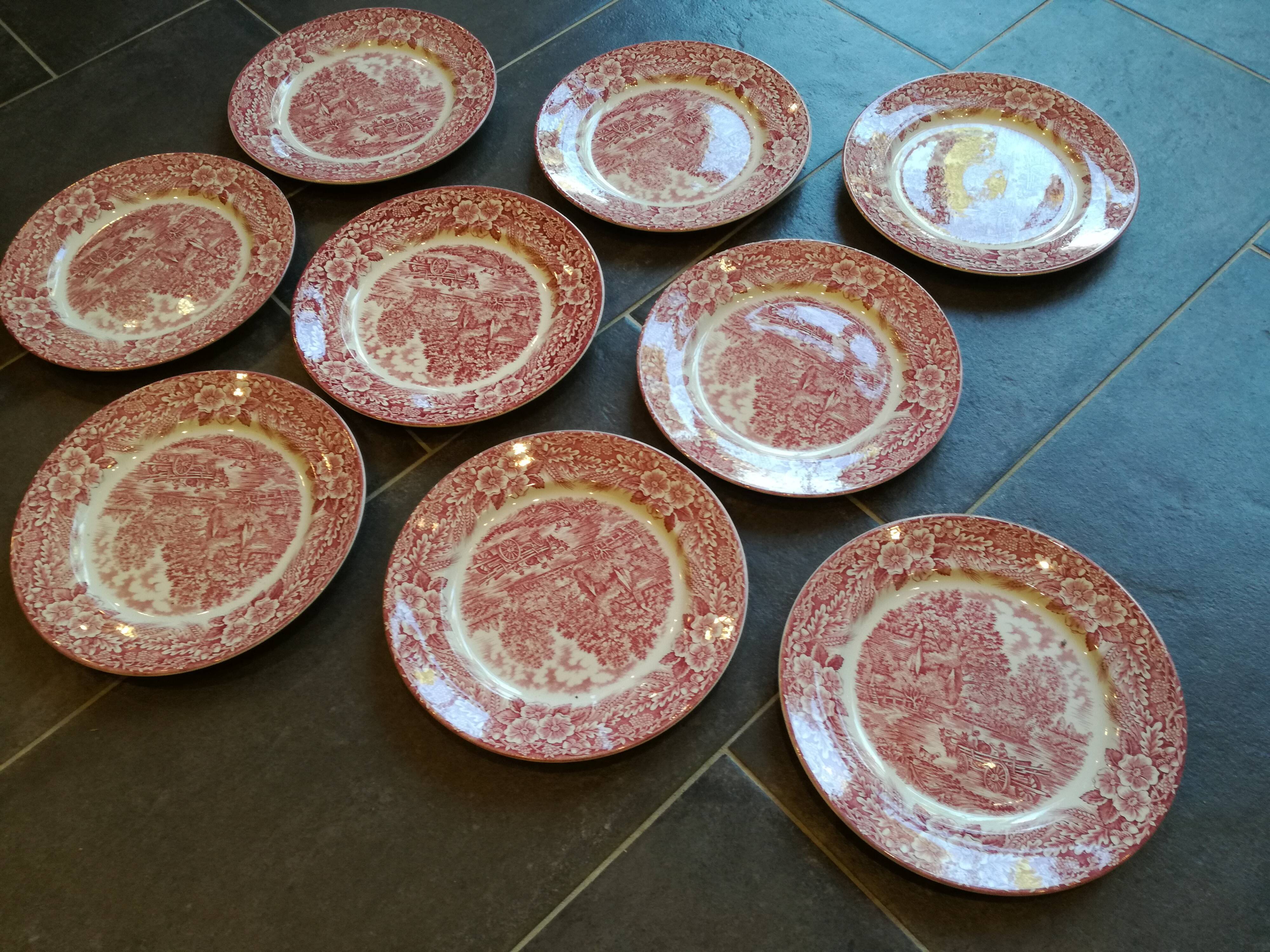 9 plates in pink English porcelain