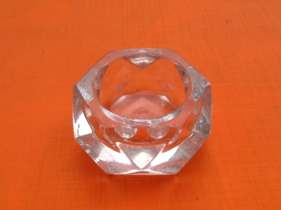 Pair of geometrizing shaped saltrons in cut glass