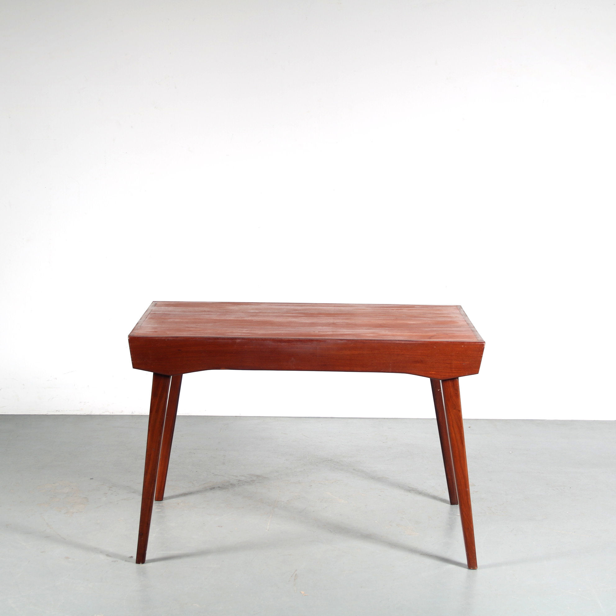 1950s Extendible dining table from the Netherlands