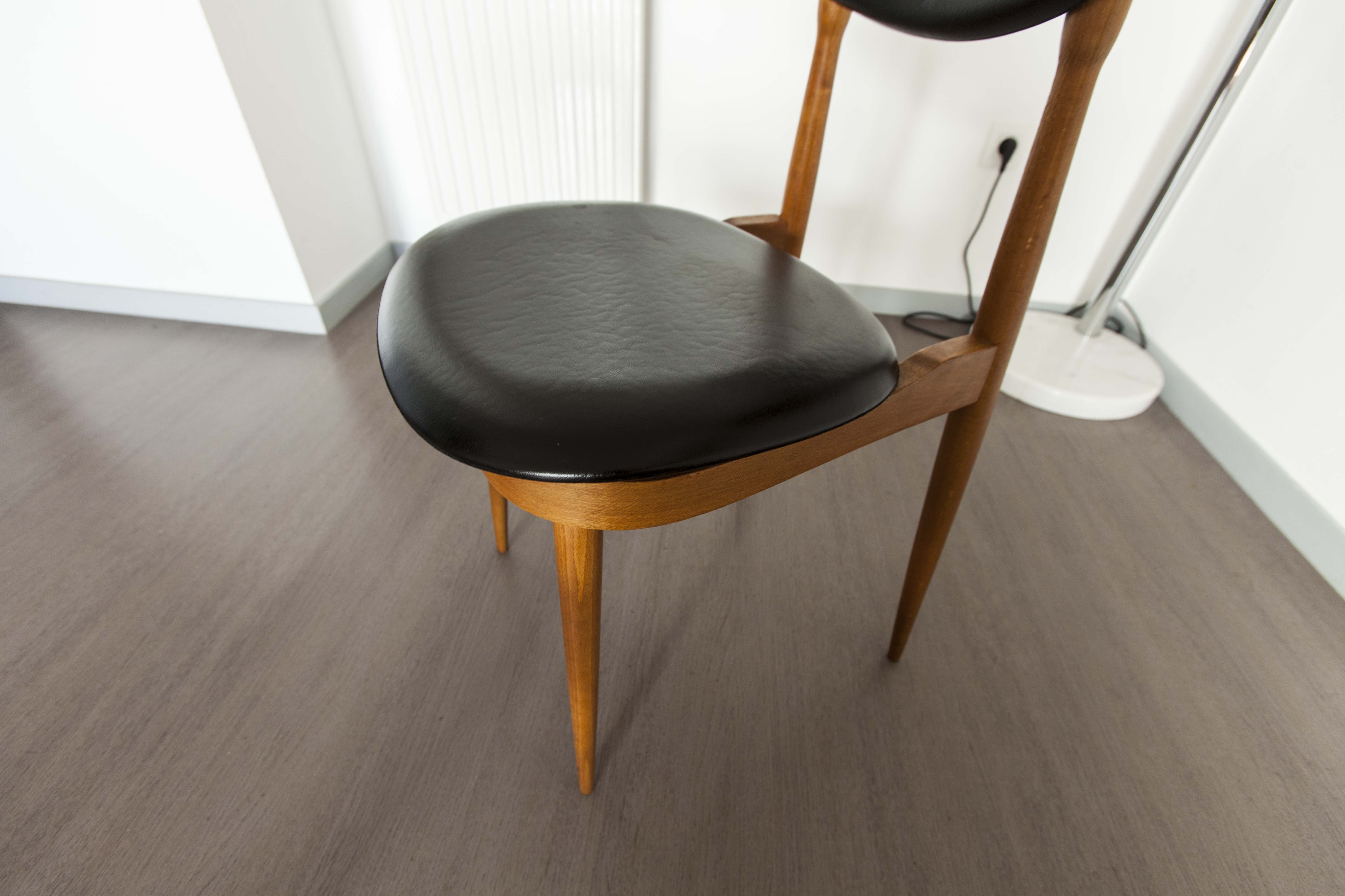 Pair of chairs  Baumann modèle "pégase"