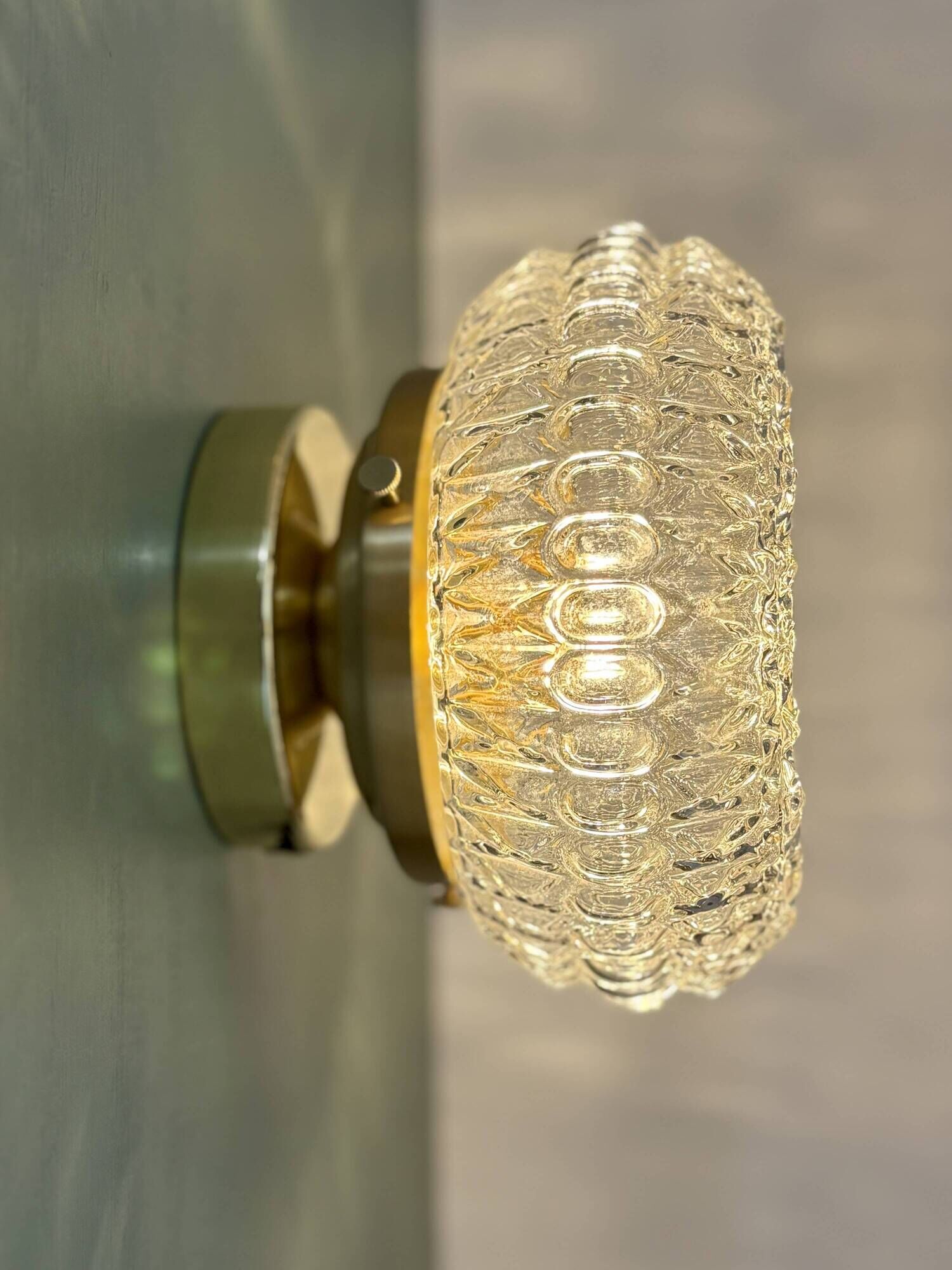 Vintage glass moulded globe wall or ceiling light (PLAFF1)