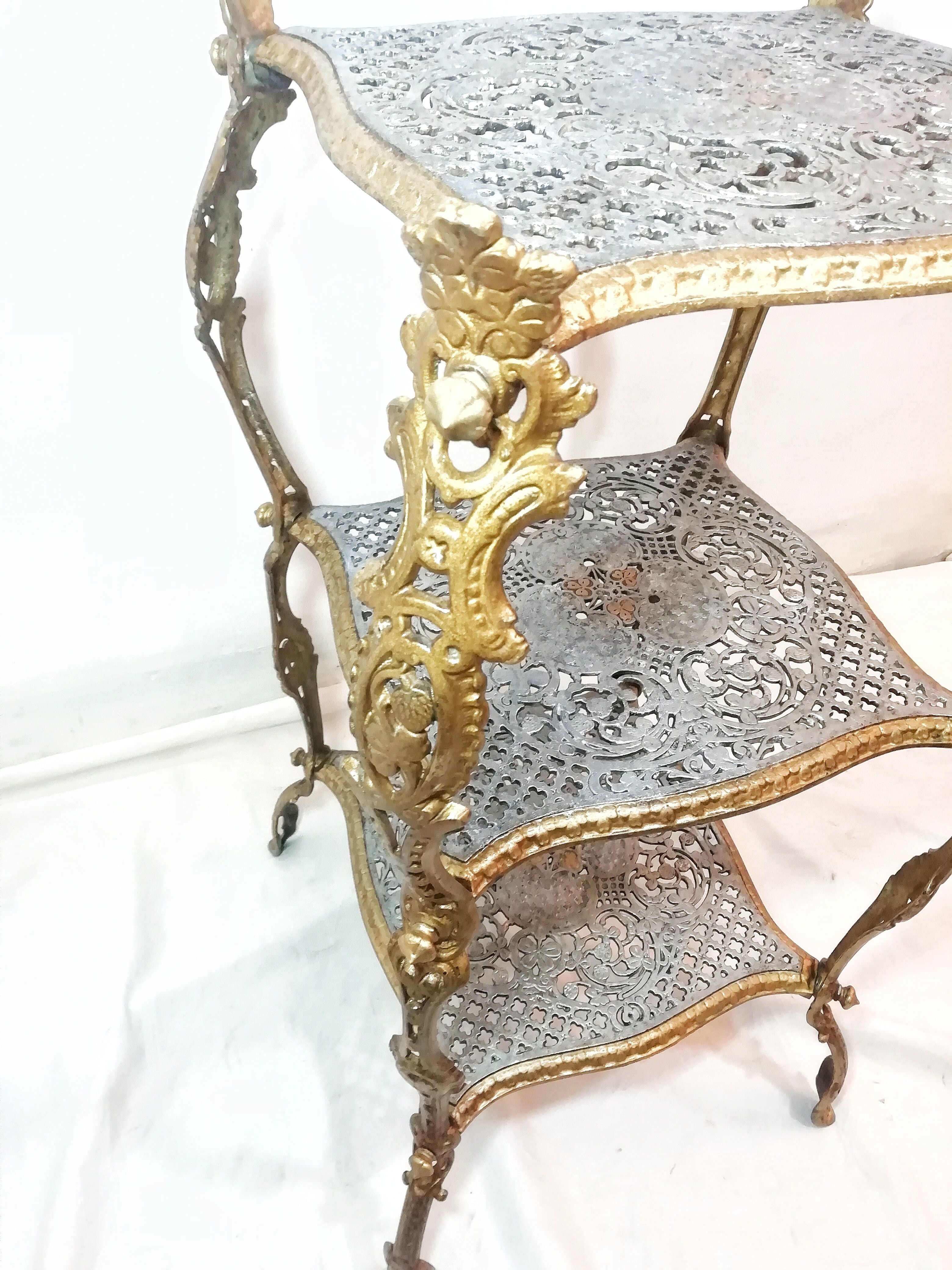 Cast-iron and detachable side table