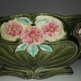 Old-time garden in floral pattern dabbling