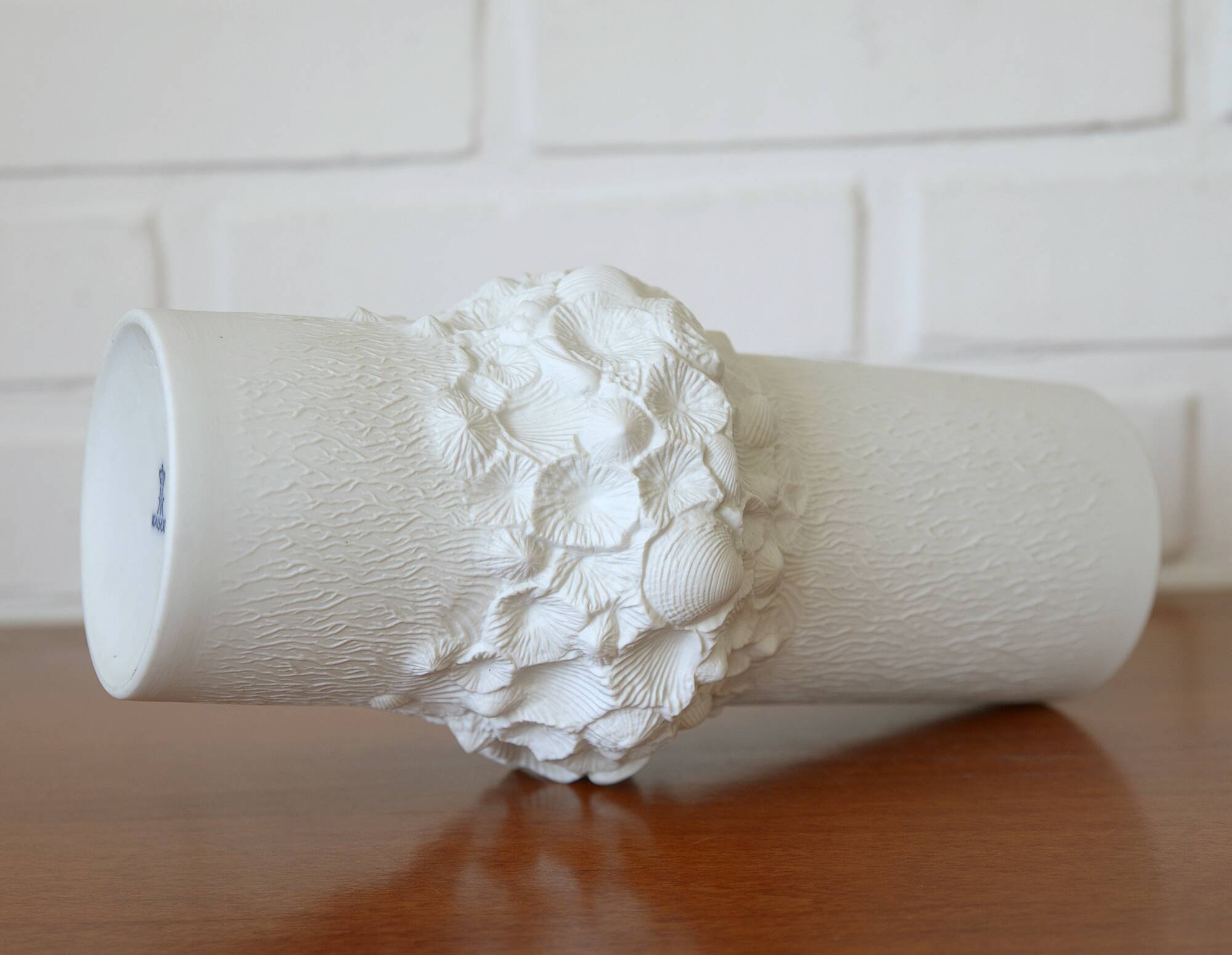 Vintage white porcelain floor vase for pampas grass Kaiser Germany 1960's