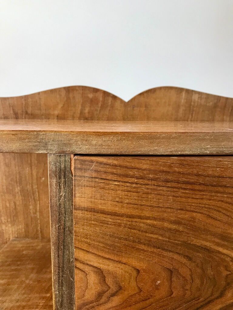 Veneer bedside table and handle flower art deco 30s