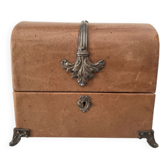 Boite à bijoux vintage cuir et métal argenté .