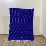 Handmade pure wool rug, traditional craftsmanship, size 250/350 cm.