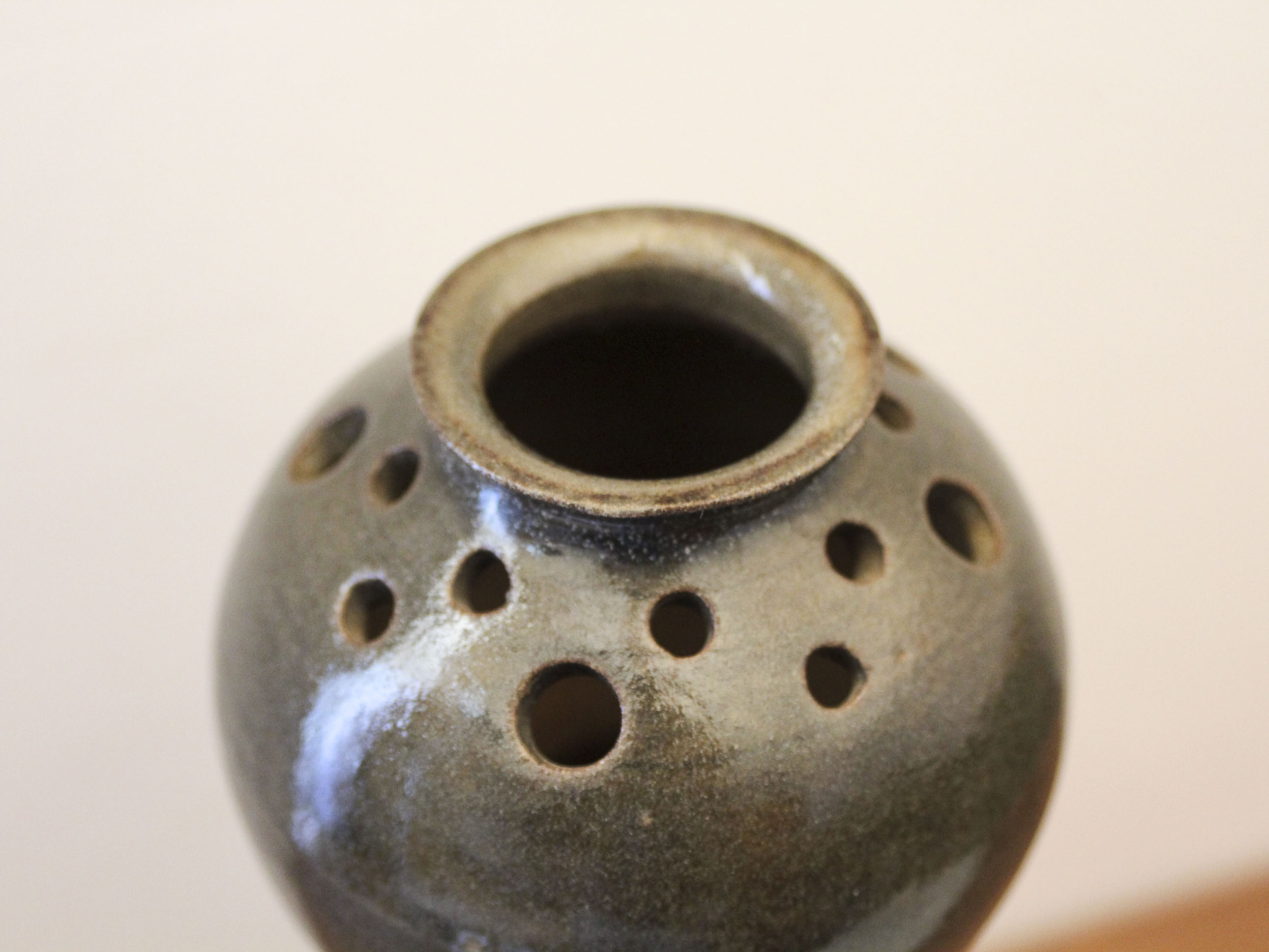 Vase pique flowers ceramic