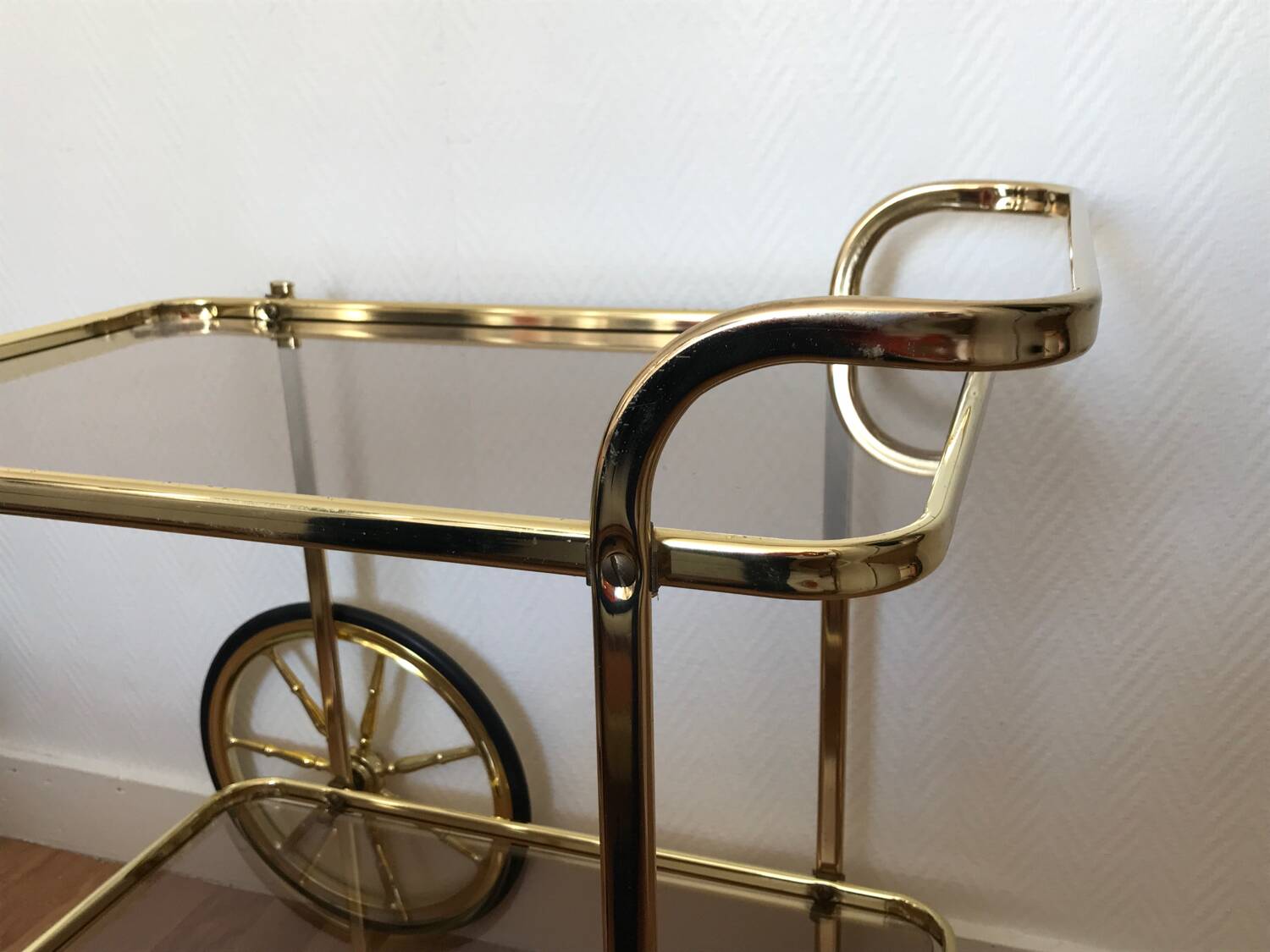 Bar serving trolley