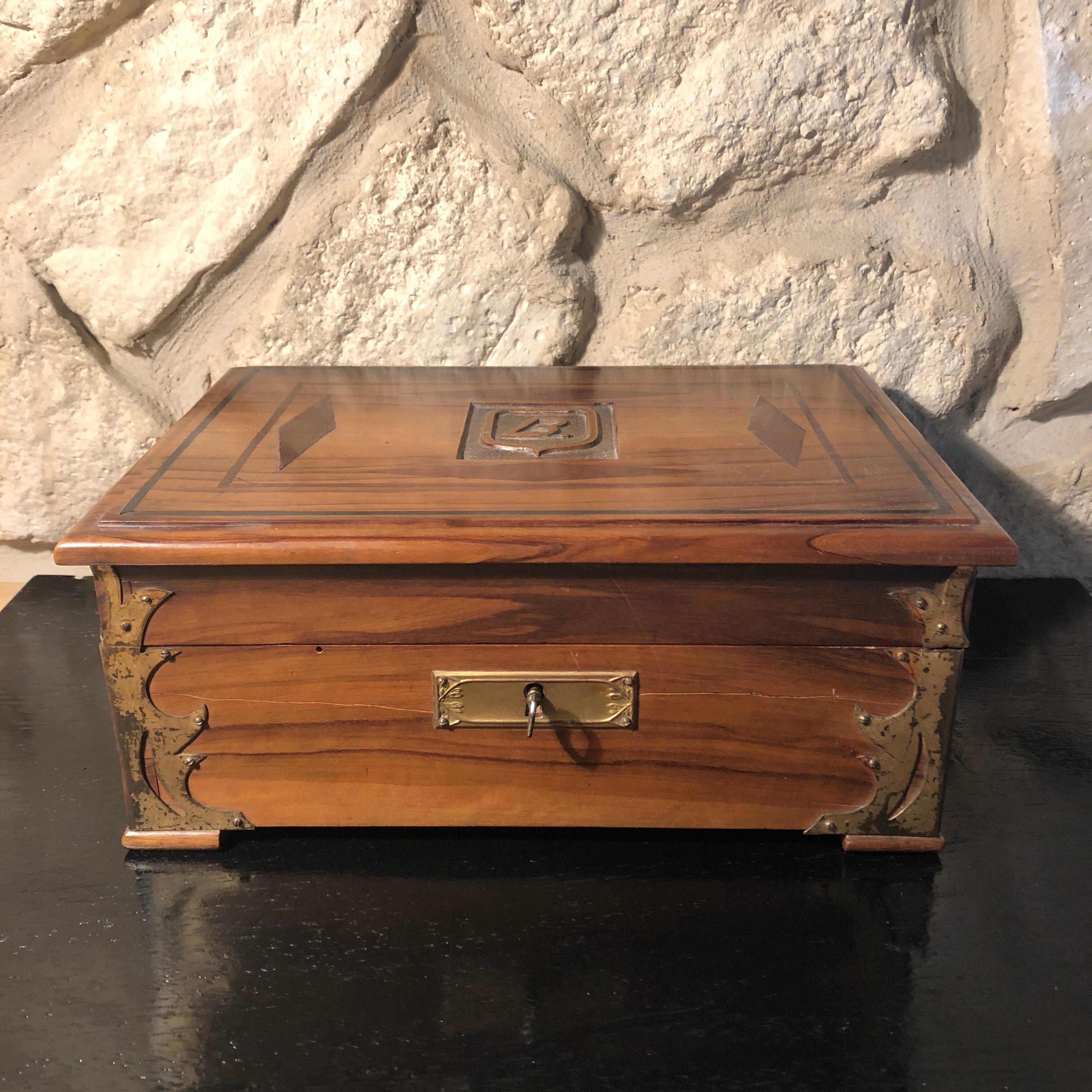 Wooden box