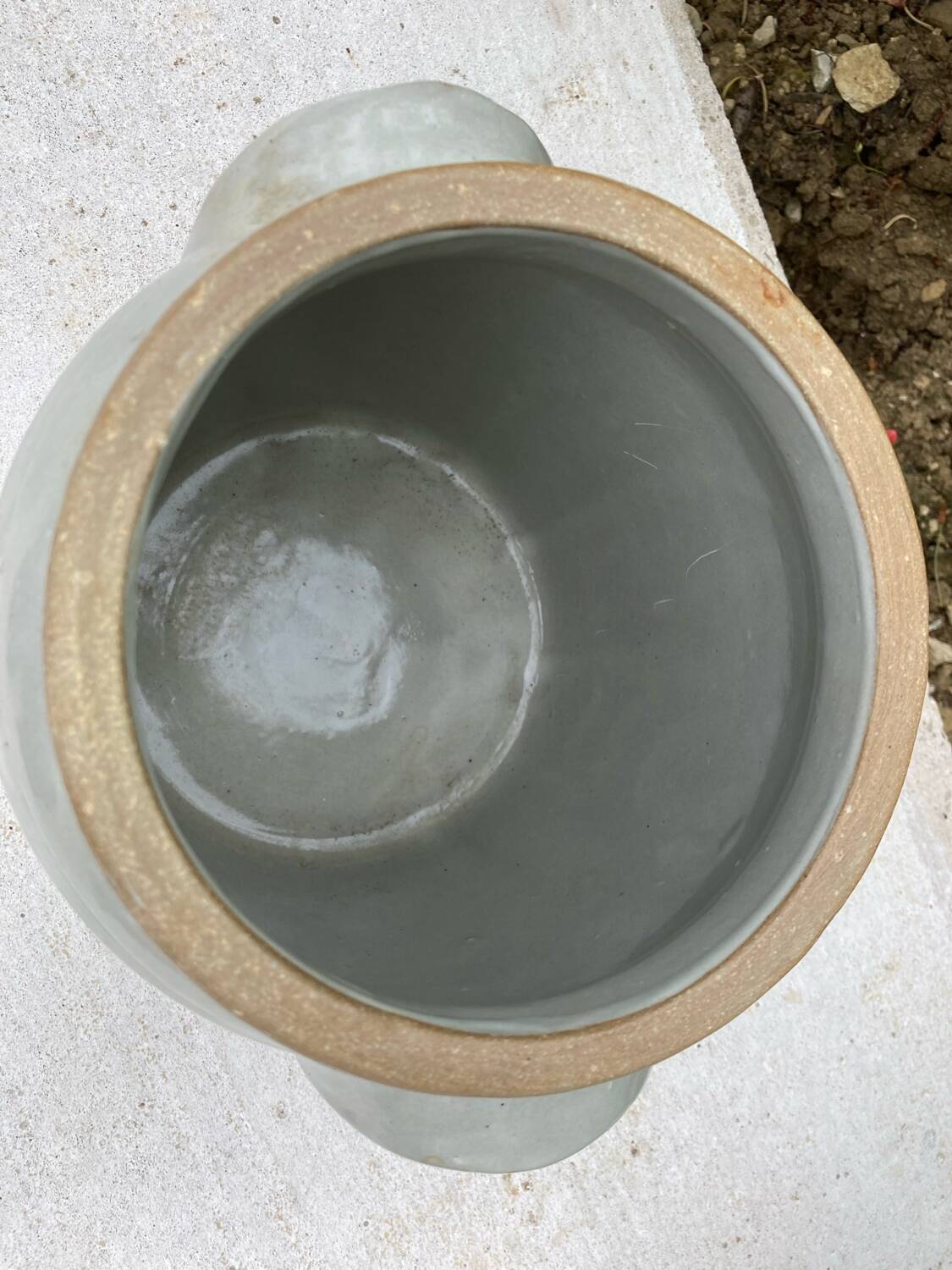 Light grey ceramic jar