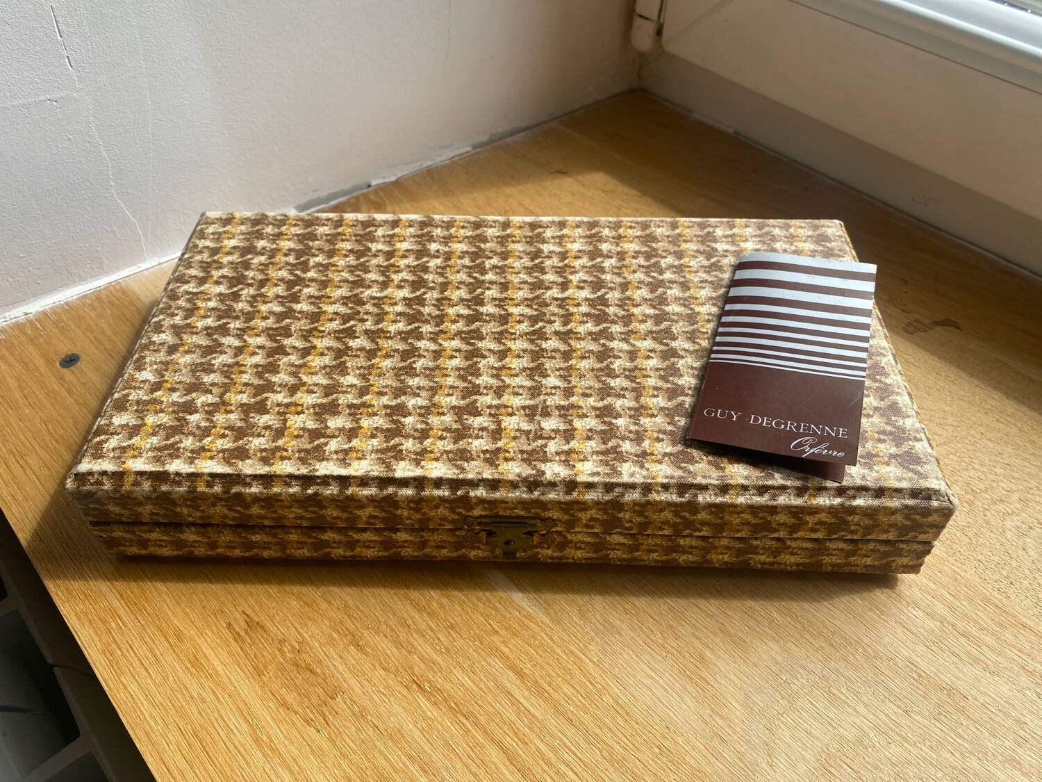 12 Guy Degrenne knives