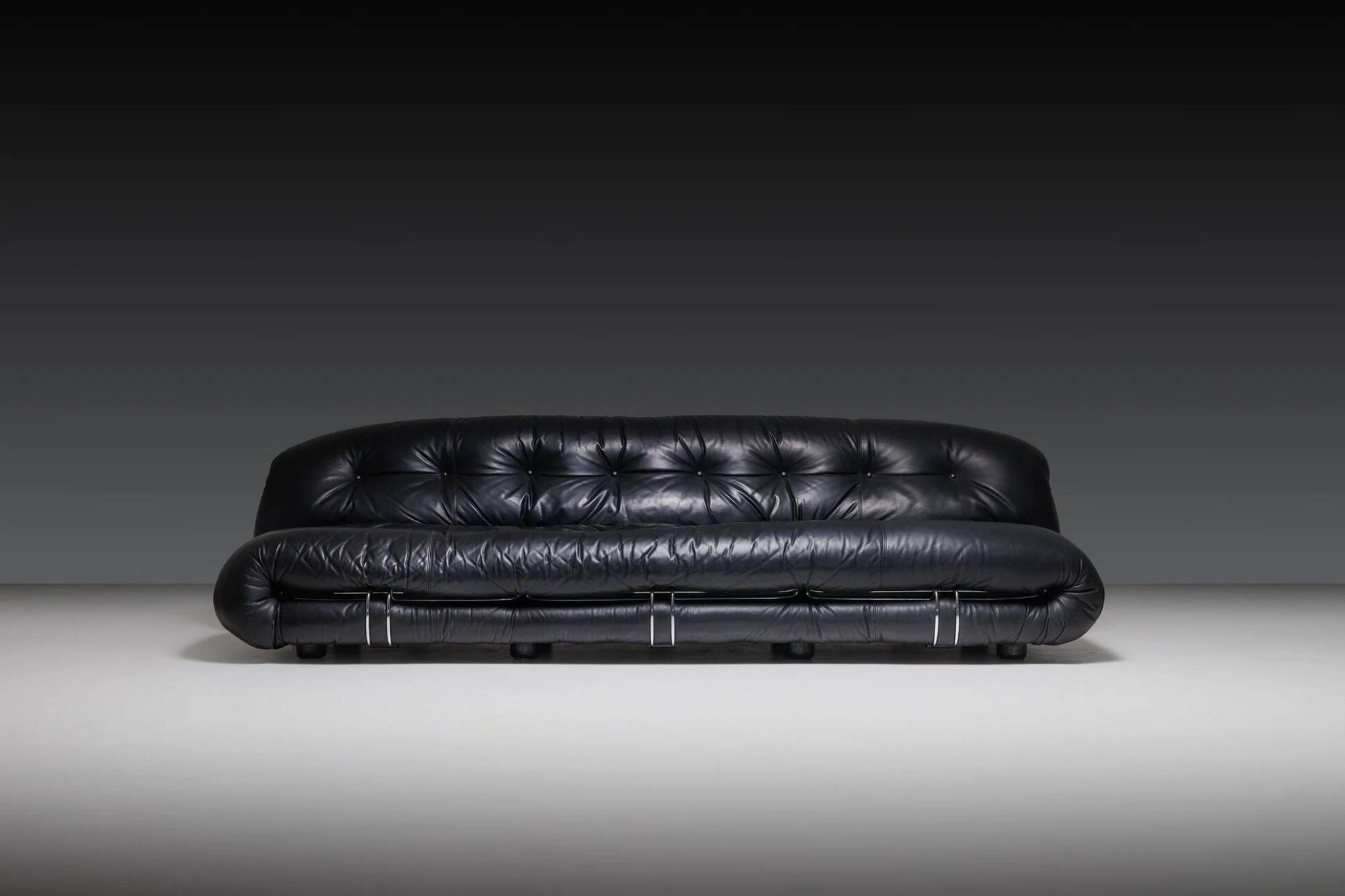 Three-seater sofa Soriana by Afra Tobia Scarpa for Cassina