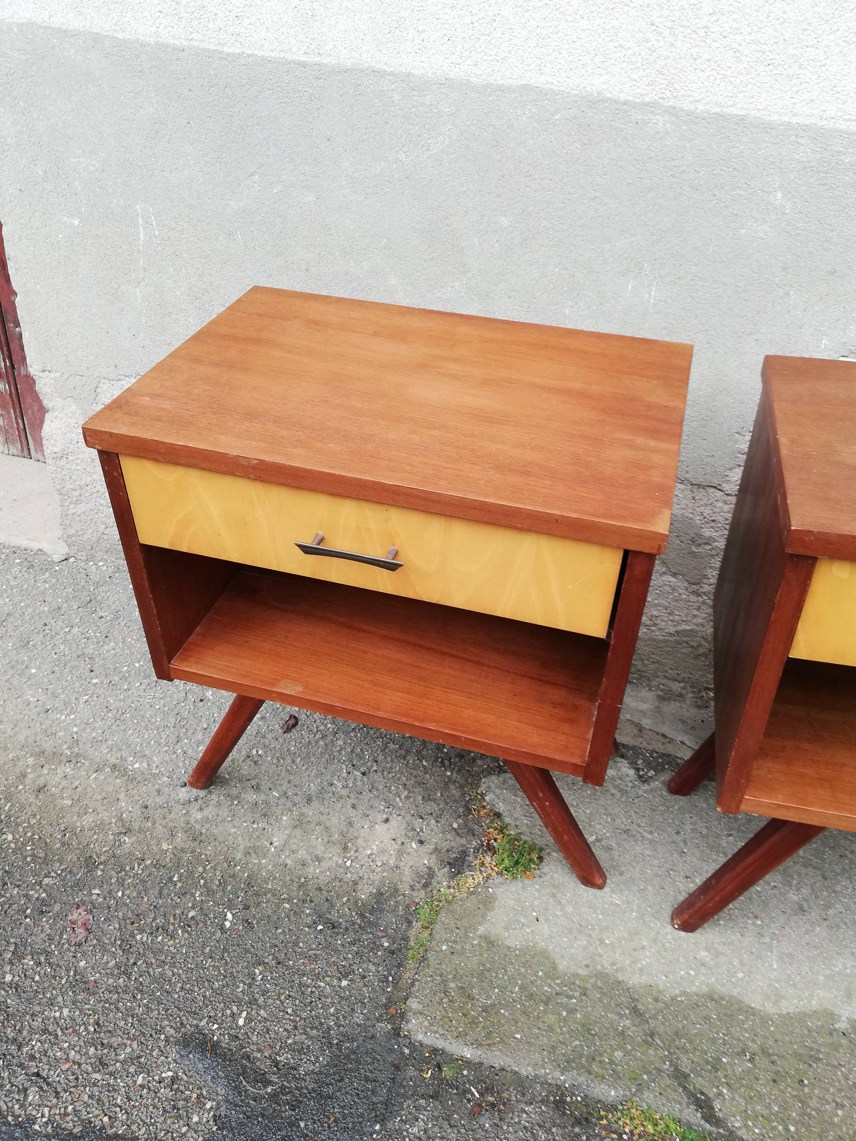Pair of vintage bedsides 1 drawer