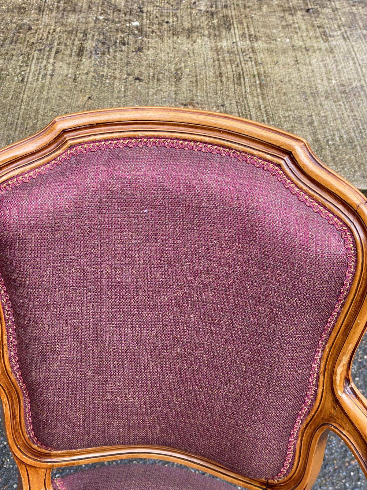 Louis XV armchair in solid wood and burgundy fabric