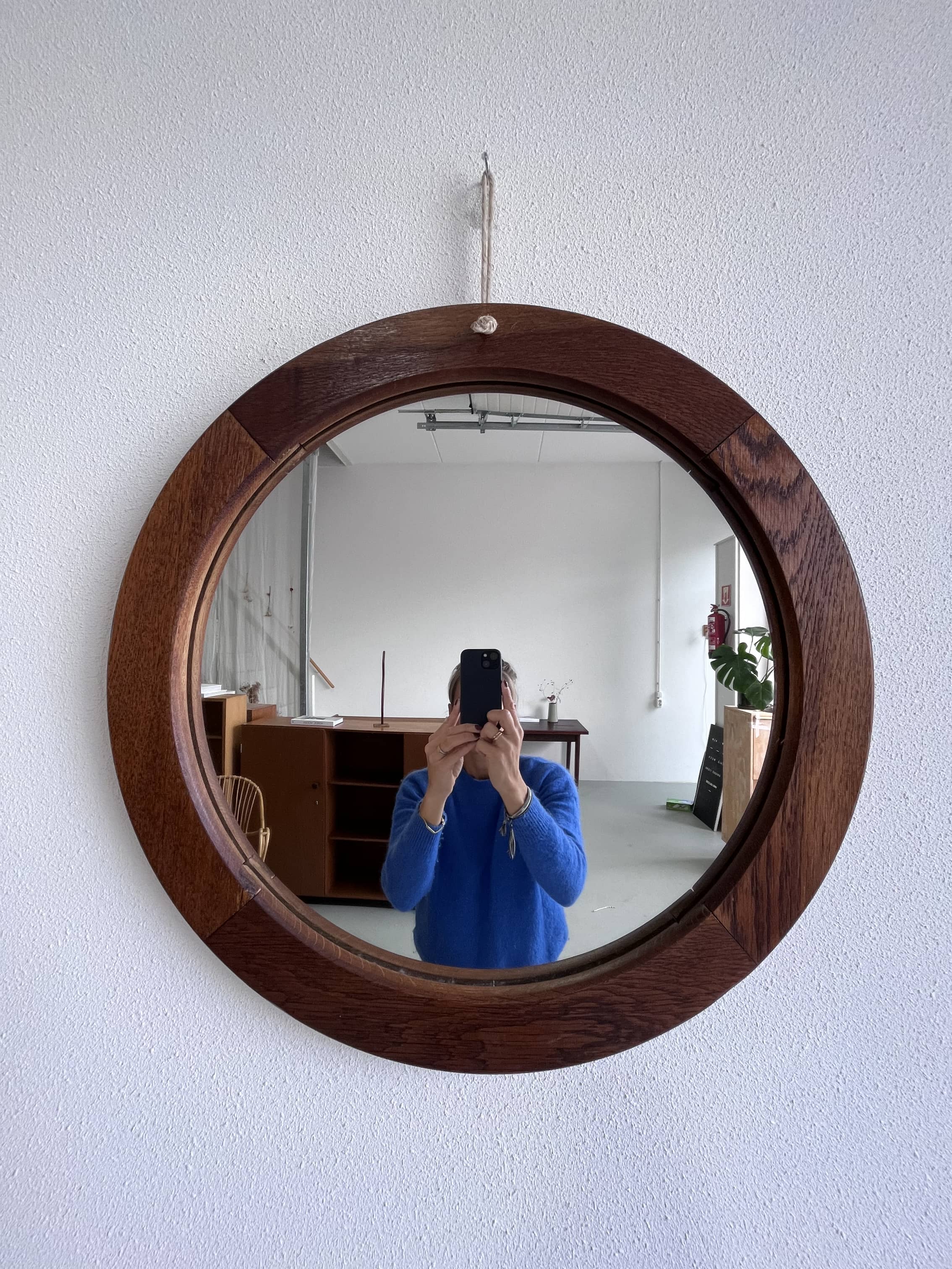 Vintage mirror round