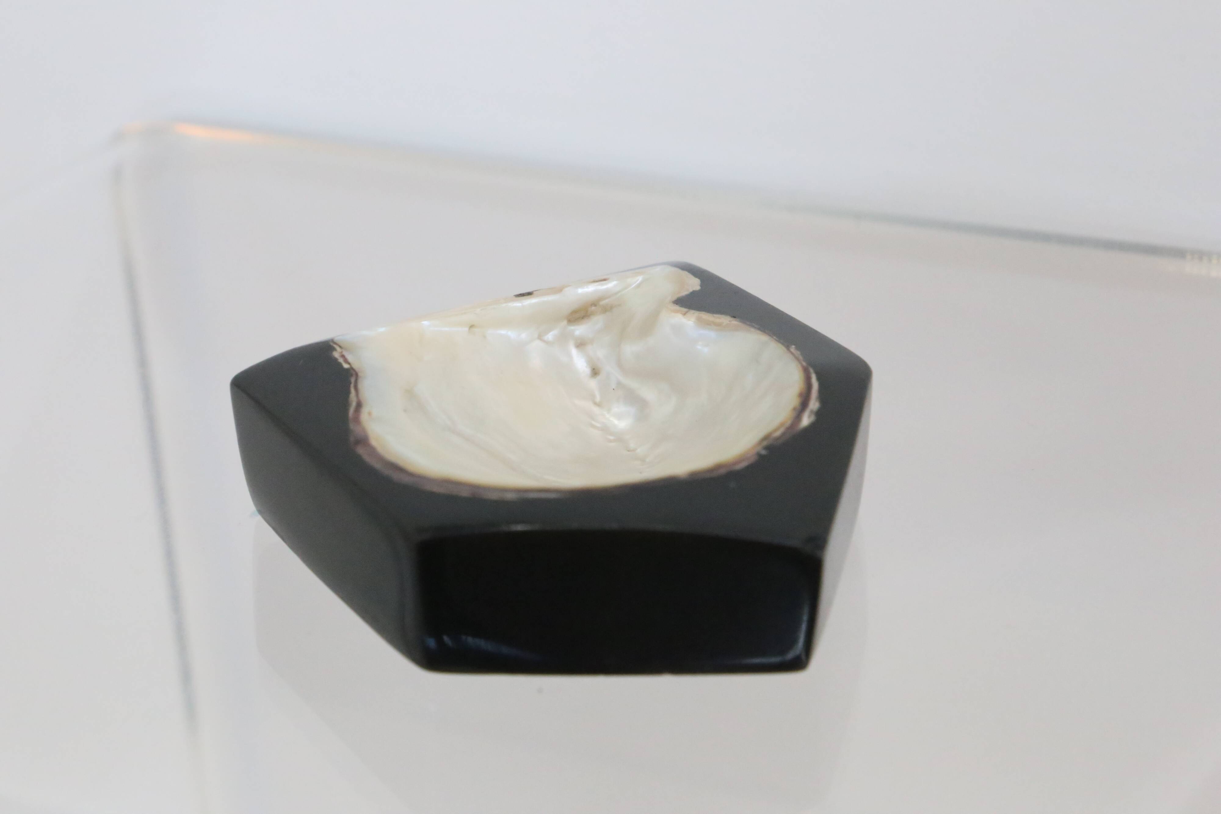 Ashtray, resin and mother-of-pearl inclusions, in the style of Jean Claude Dresse, 1970, vintage