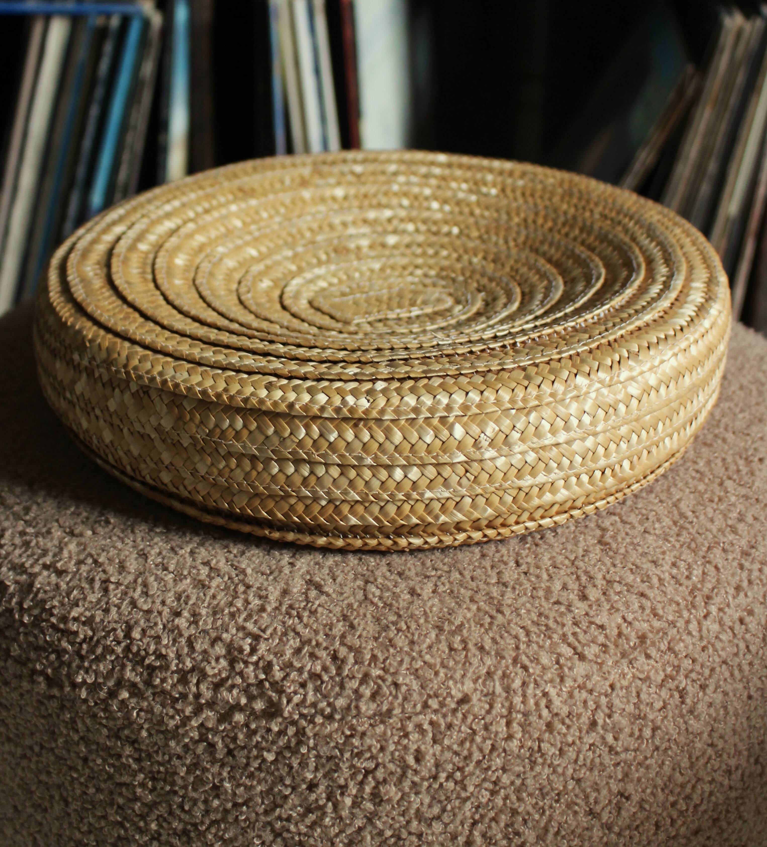 Round wicker basket with lid, vintage soft weaving.