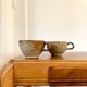 Paire de tasses en grès pyrité