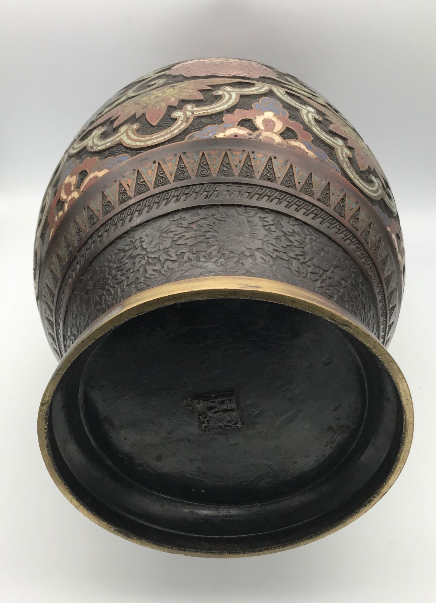 Asian cloisonné bronze vase with floral decoration, 19th century