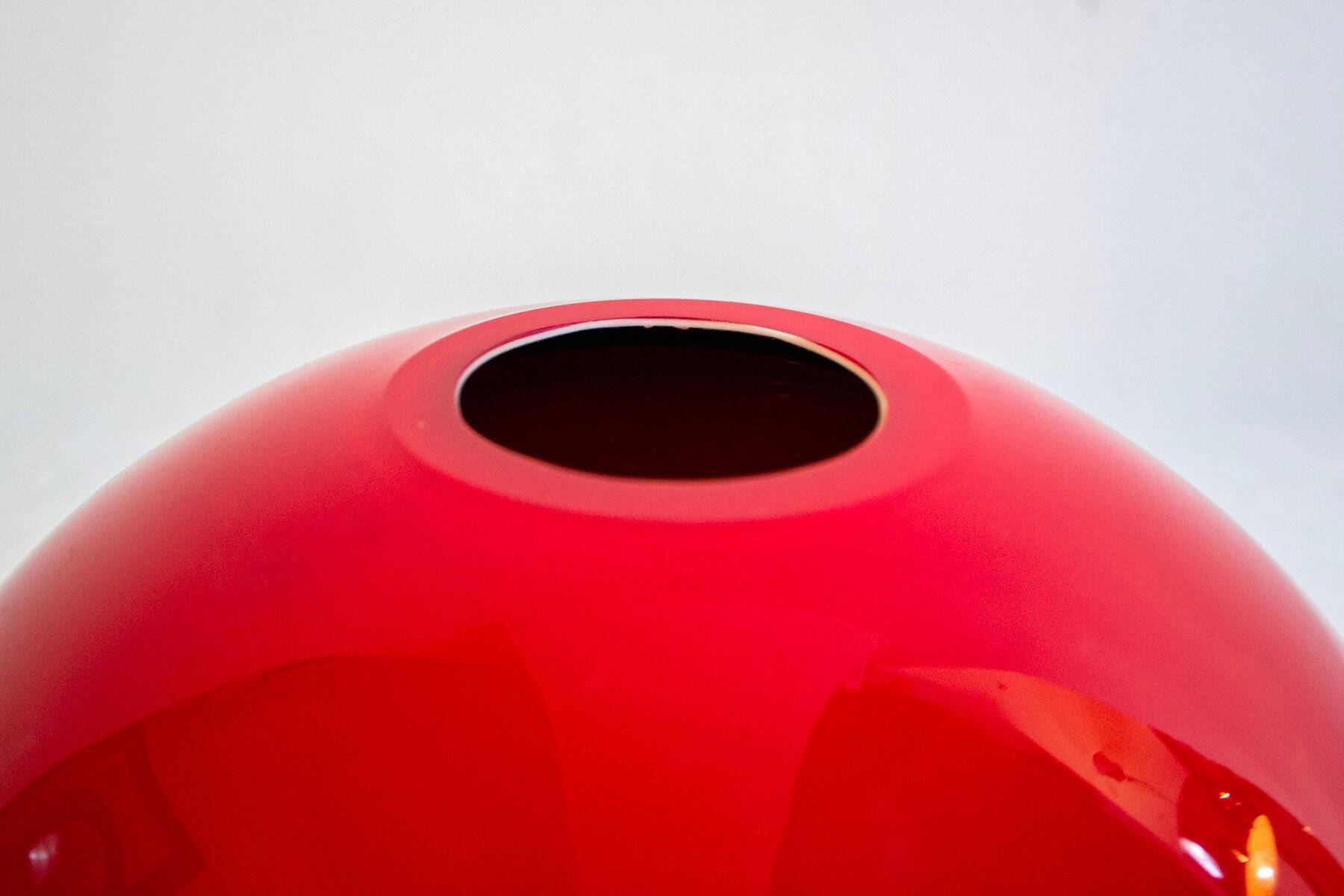 White and red glass vase by Walter Gropius for Rosenthal, 1969