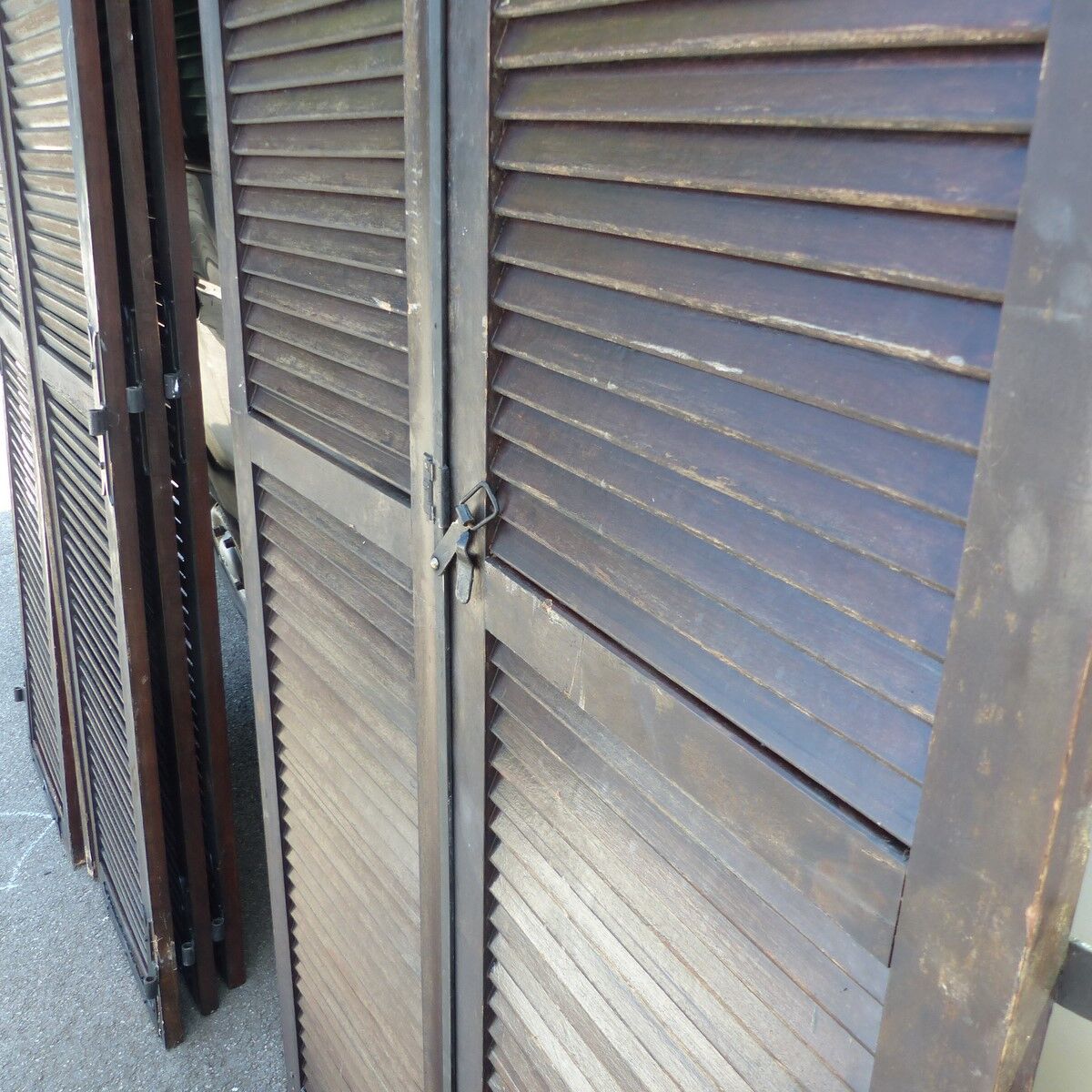 Wooden louvers 2 flaps