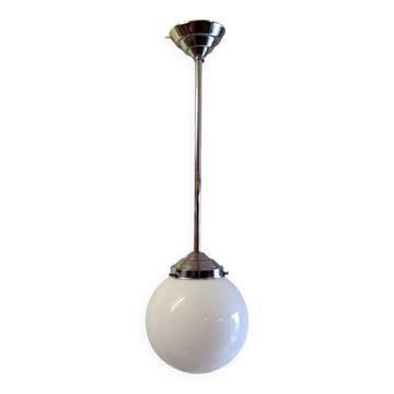 Suspension Art-déco globe opaline - mid. XXeme