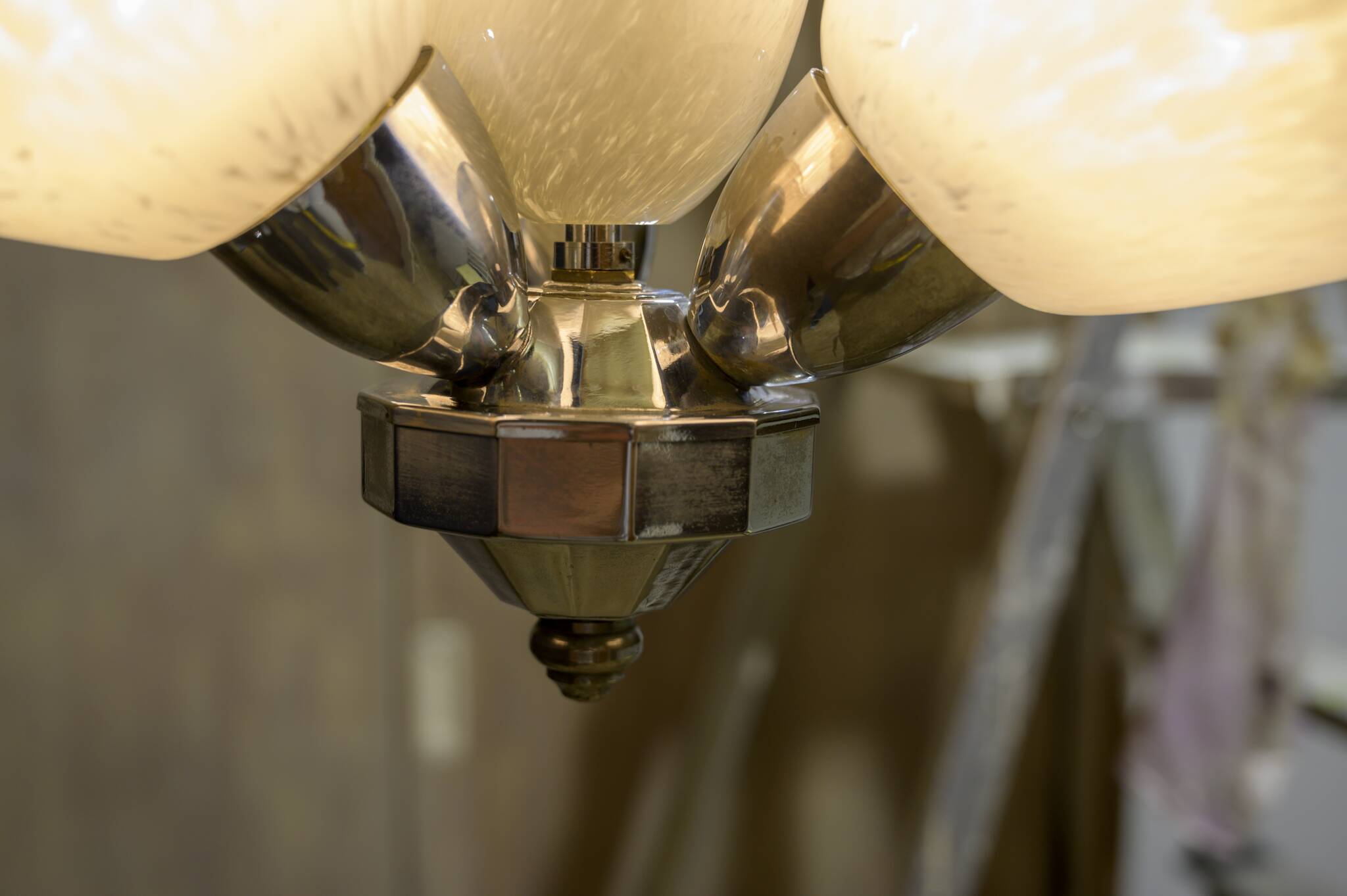 Art Deco chandelier/suspension with 3 domes in mixed glass and chrome metal