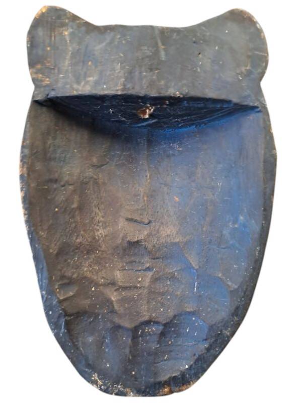 Masque africain en bois sculpté bleu et doré, oreilles de lion