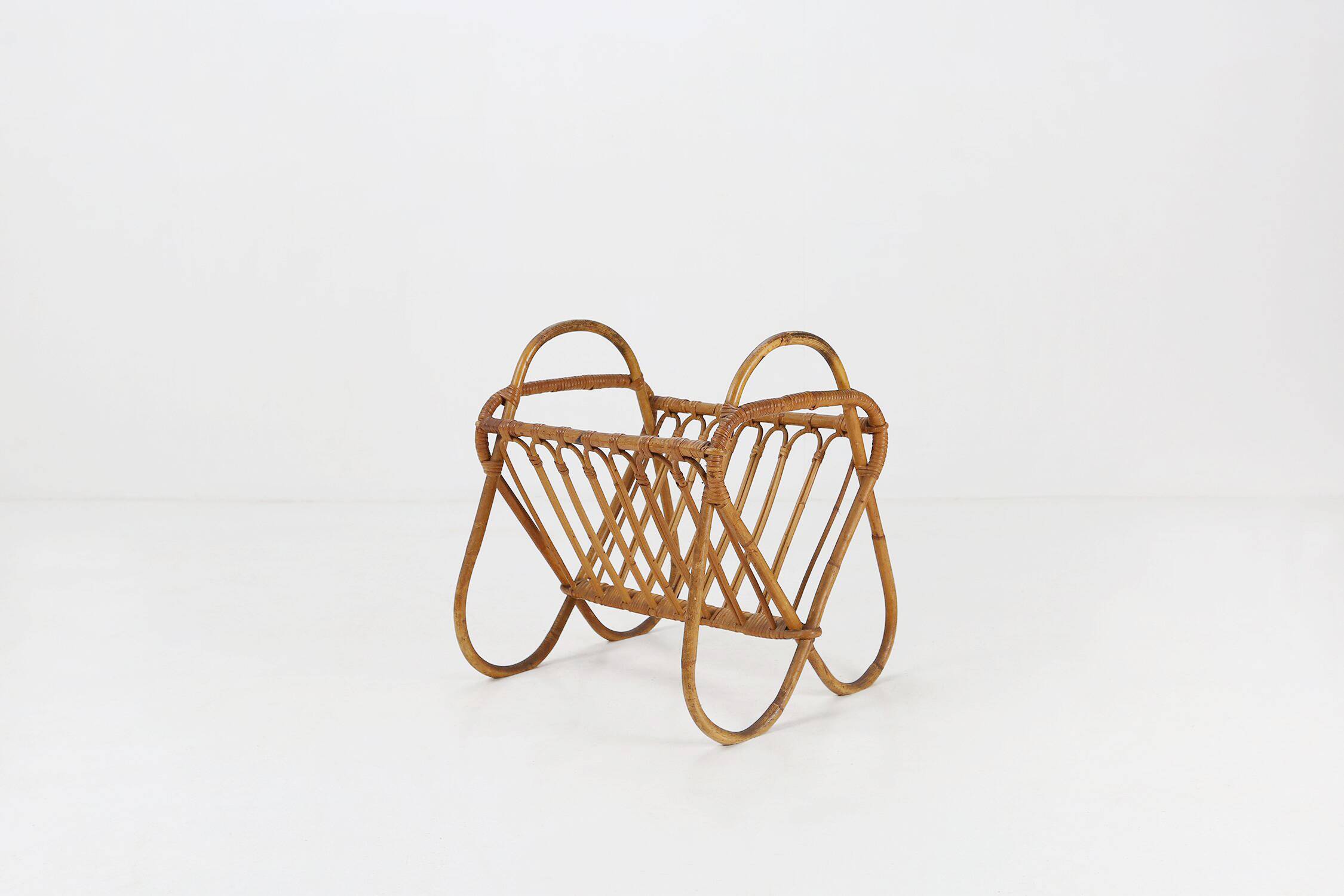 French Vintage fifties rattan magazine rack