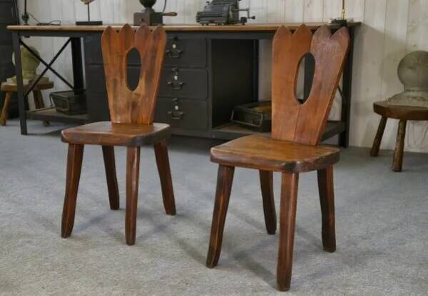 Paire de chaises brutalistes en orme massif par Aranjou 1960’s