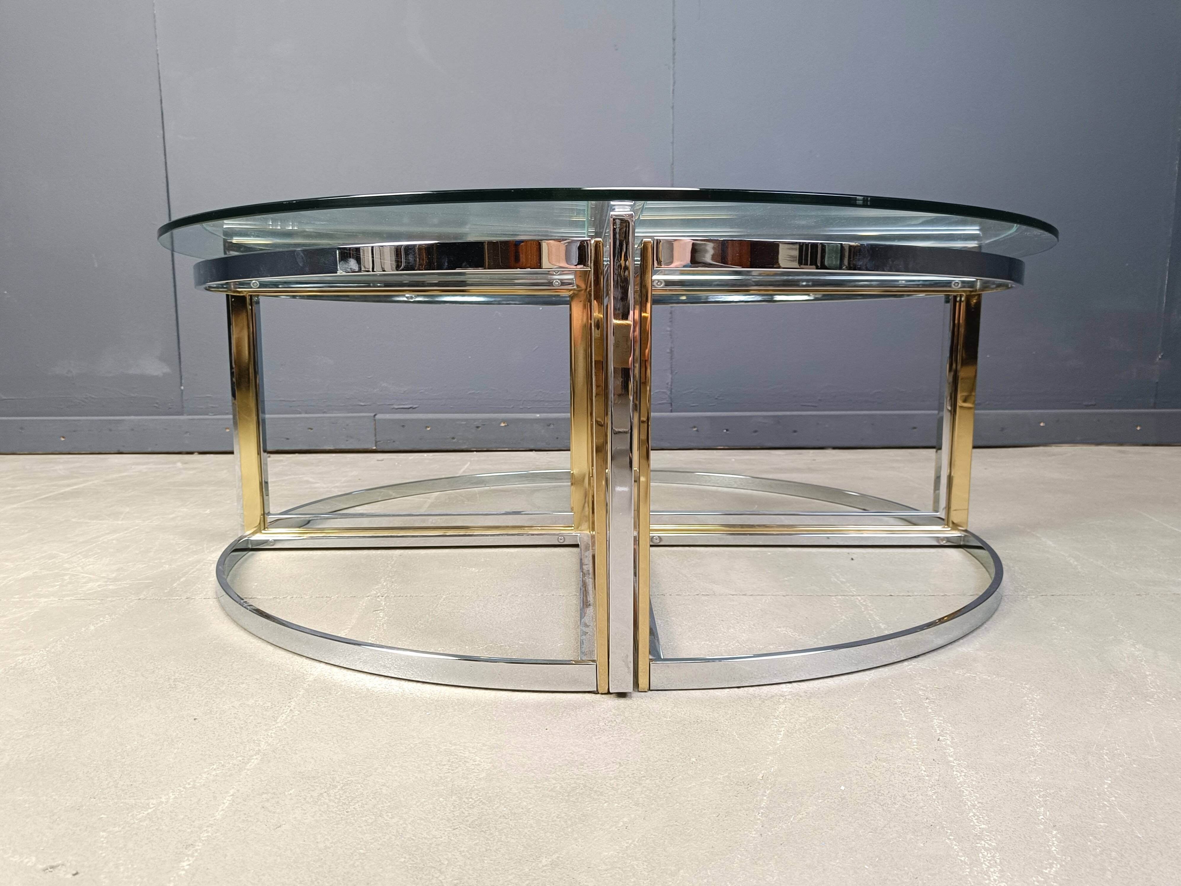 Large coffee table set in brass and glass, 1970s