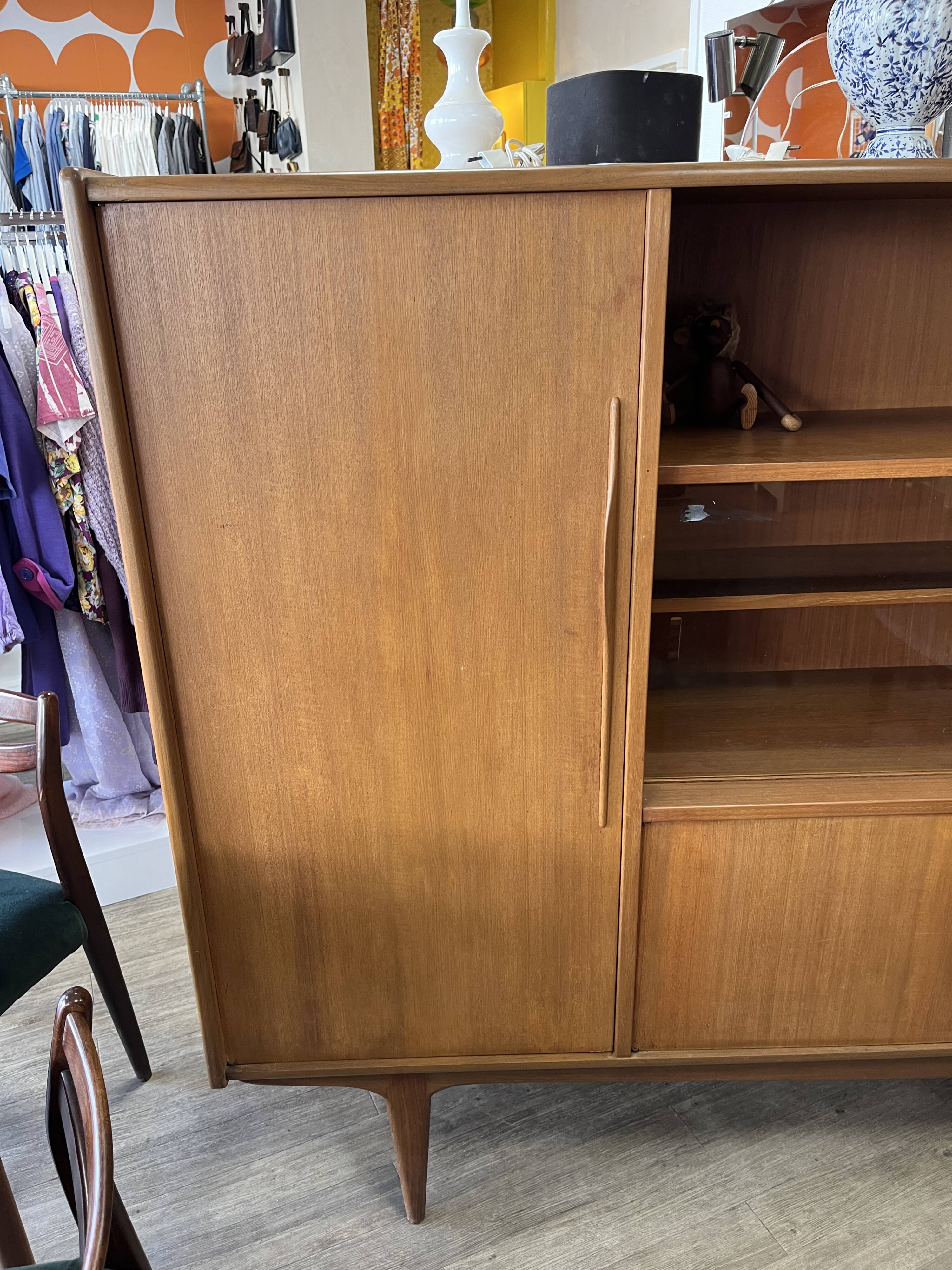 Enfilade haute scandinave en teck 1970