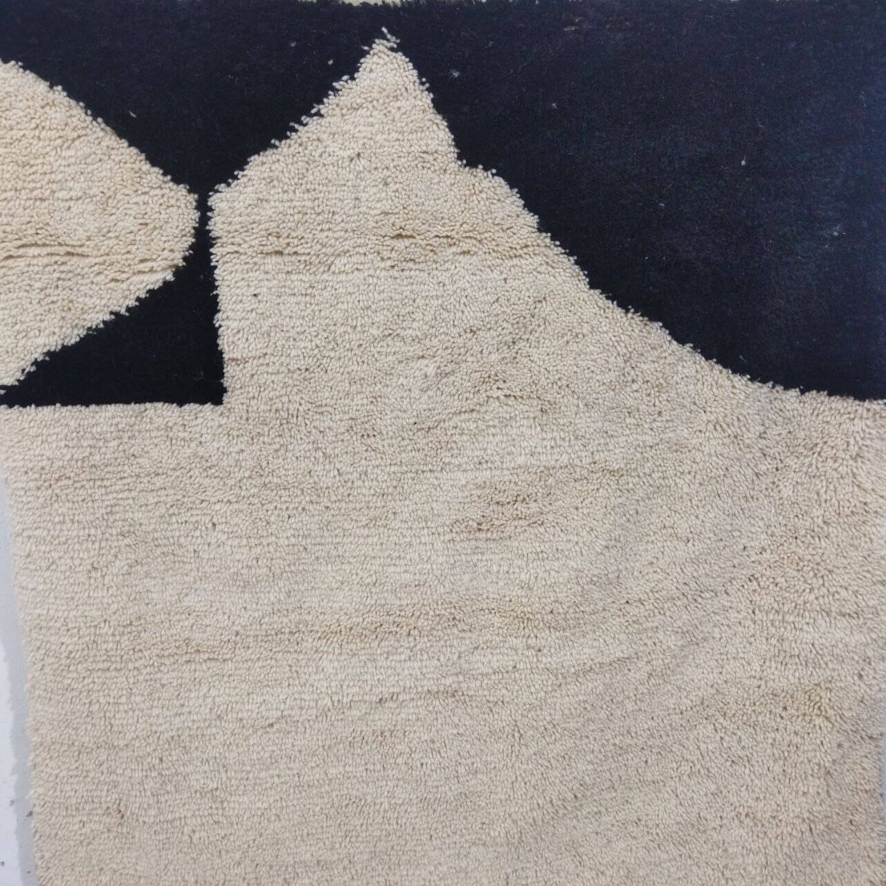 Azilal Vintage Rug 260x150 cm - Minimalist Black and Cream Design