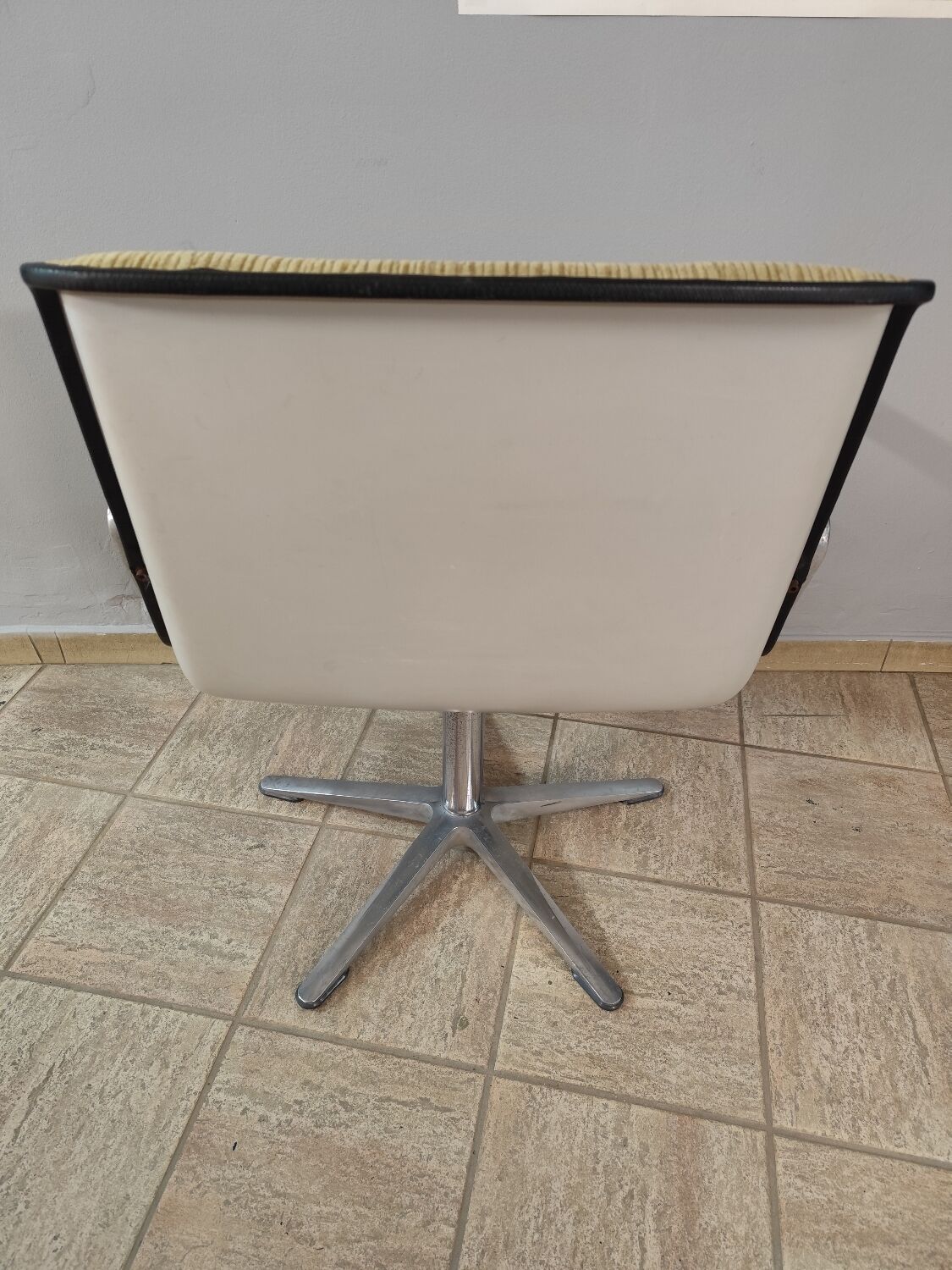 Vintage wilkhahn office chair from the 1970s.