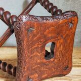 Tabouret ancien en bois massif tourné et sculpté