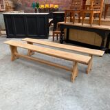 Oak farmhouse table and its 2 benches